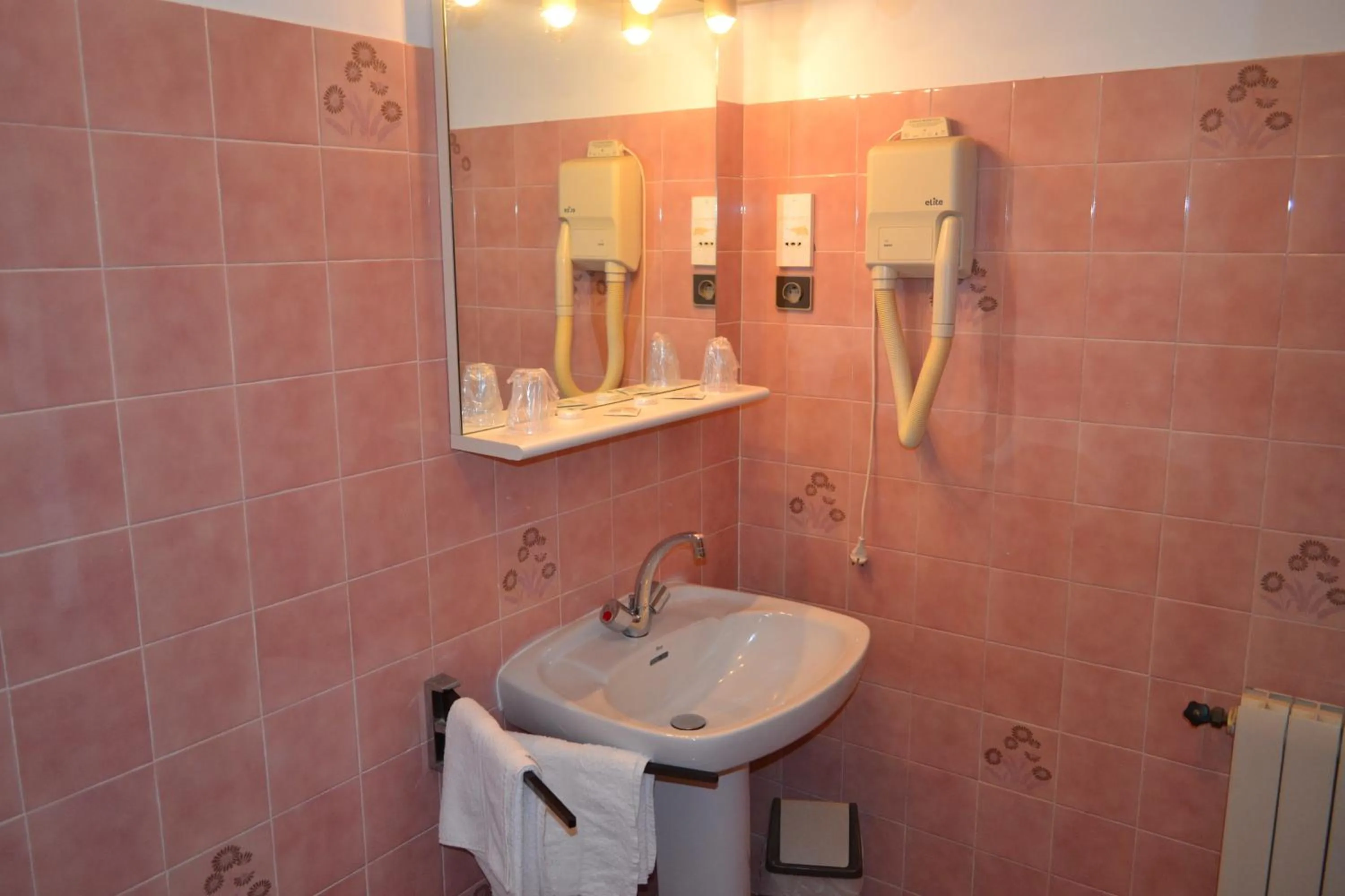 Bathroom in Hôtel Aïtone