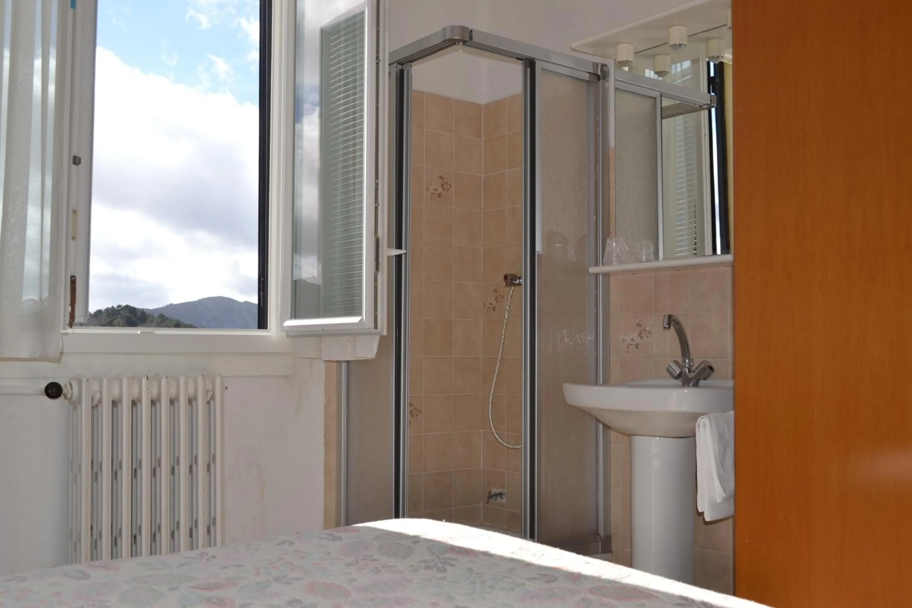 Bathroom in Hôtel Aïtone