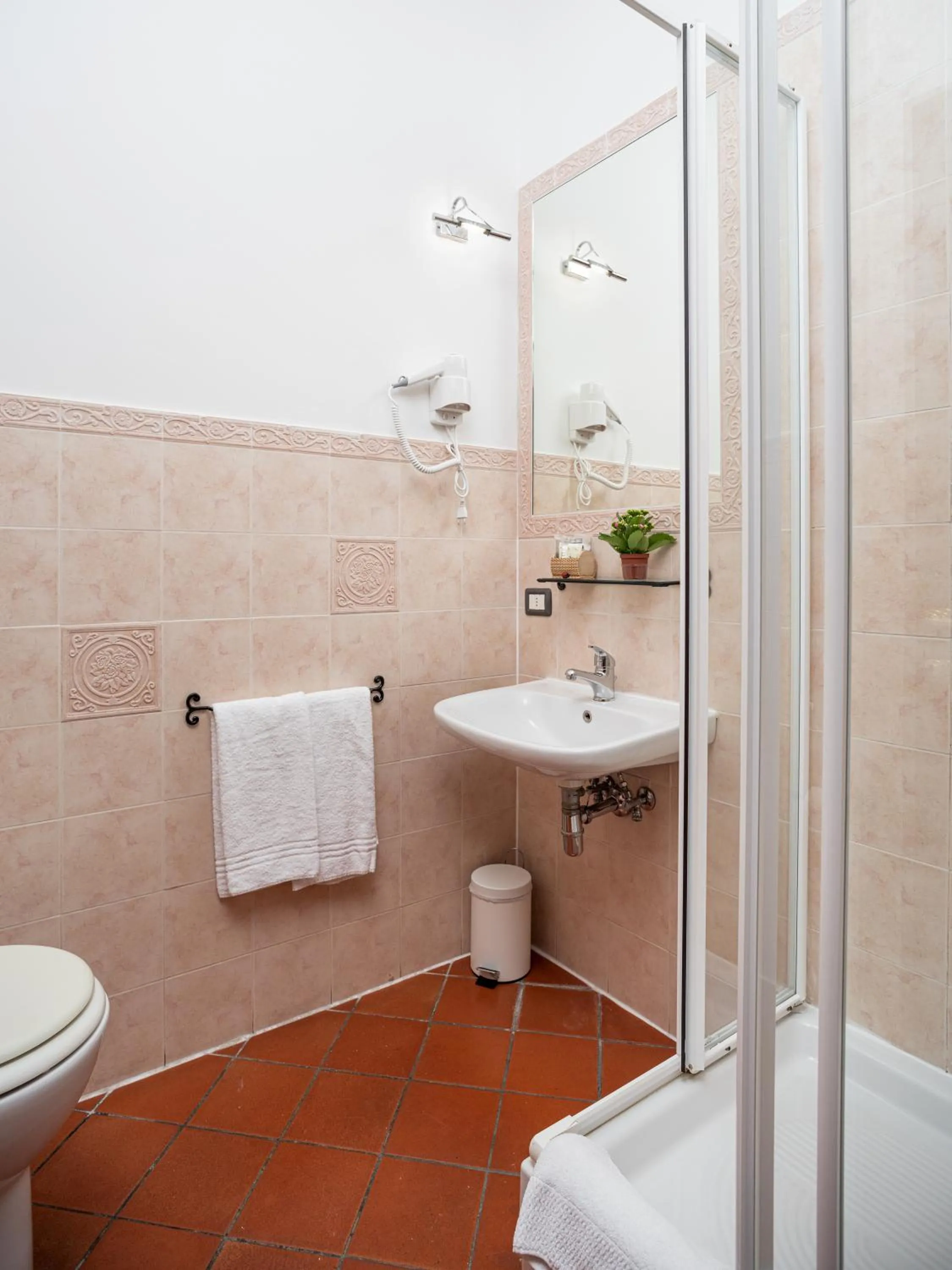 Shower in B&B Antica Posta