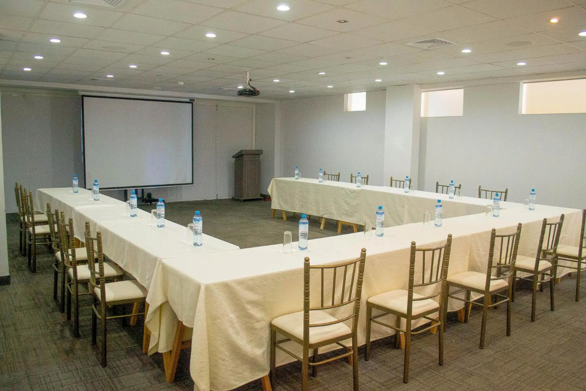 Meeting/conference room in Hotel Maresta Lodge - Hotel Asociado Casa Andina