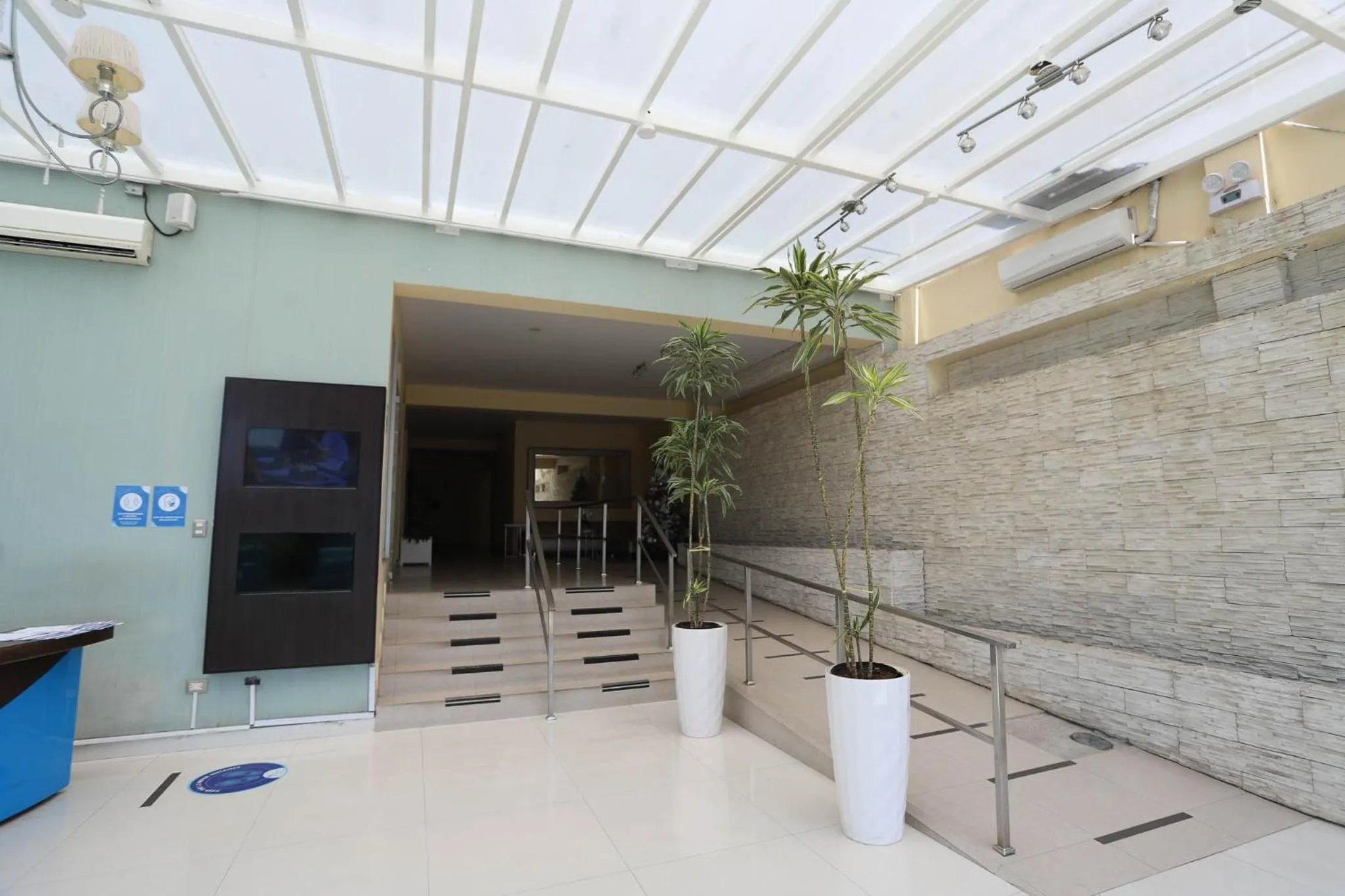 Lobby or reception in Hotel Maresta Lodge - Hotel Asociado Casa Andina