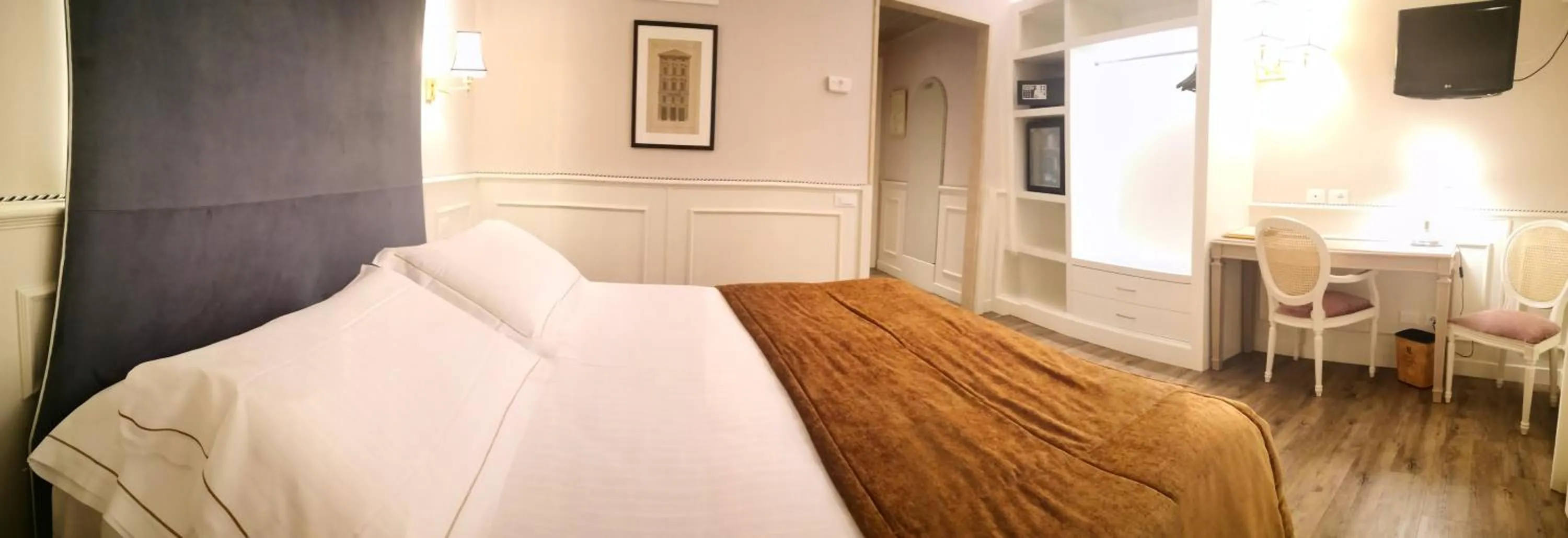 Bedroom, Bed in Hotel San Luca