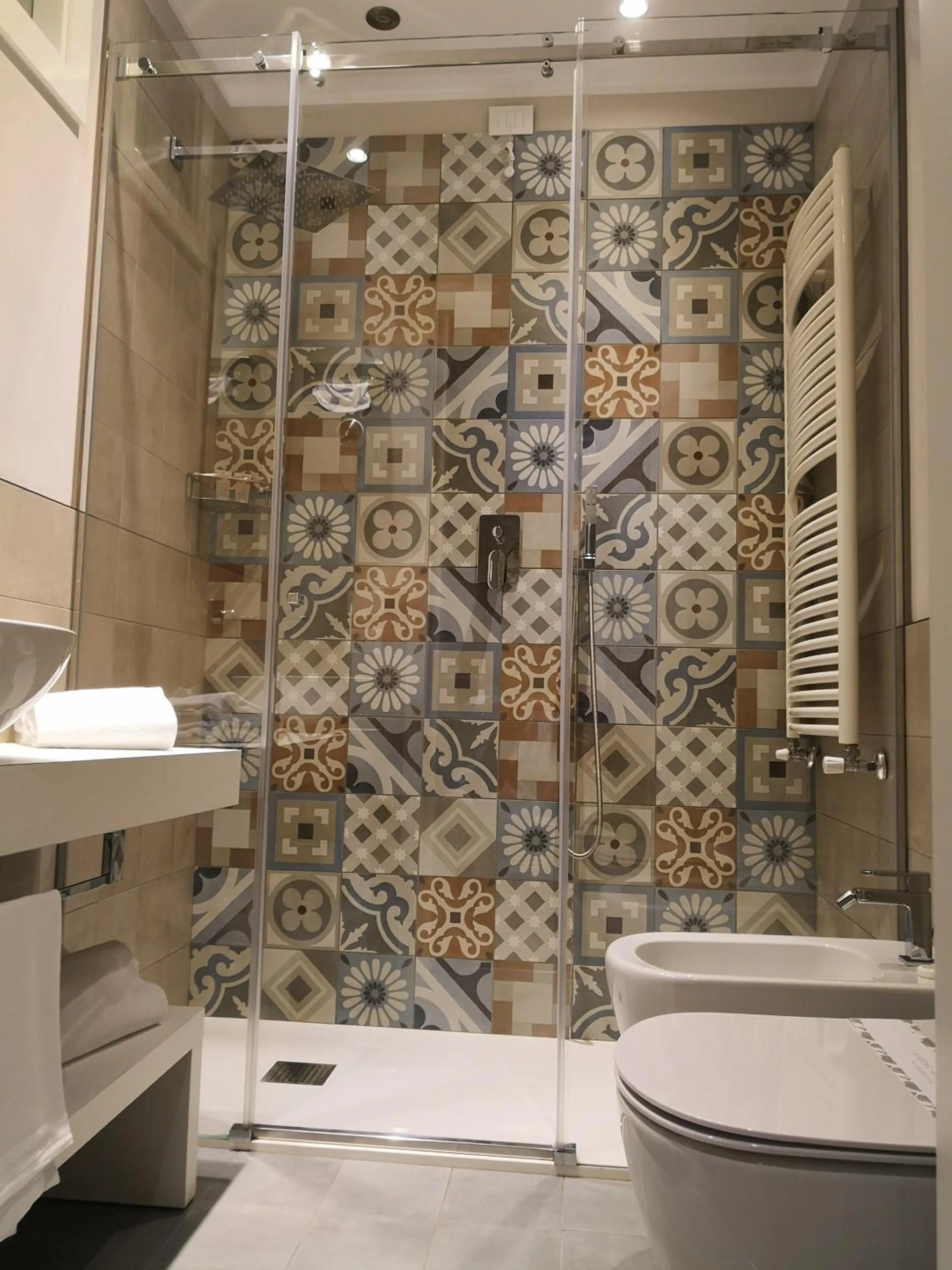 Bathroom in Hotel San Luca