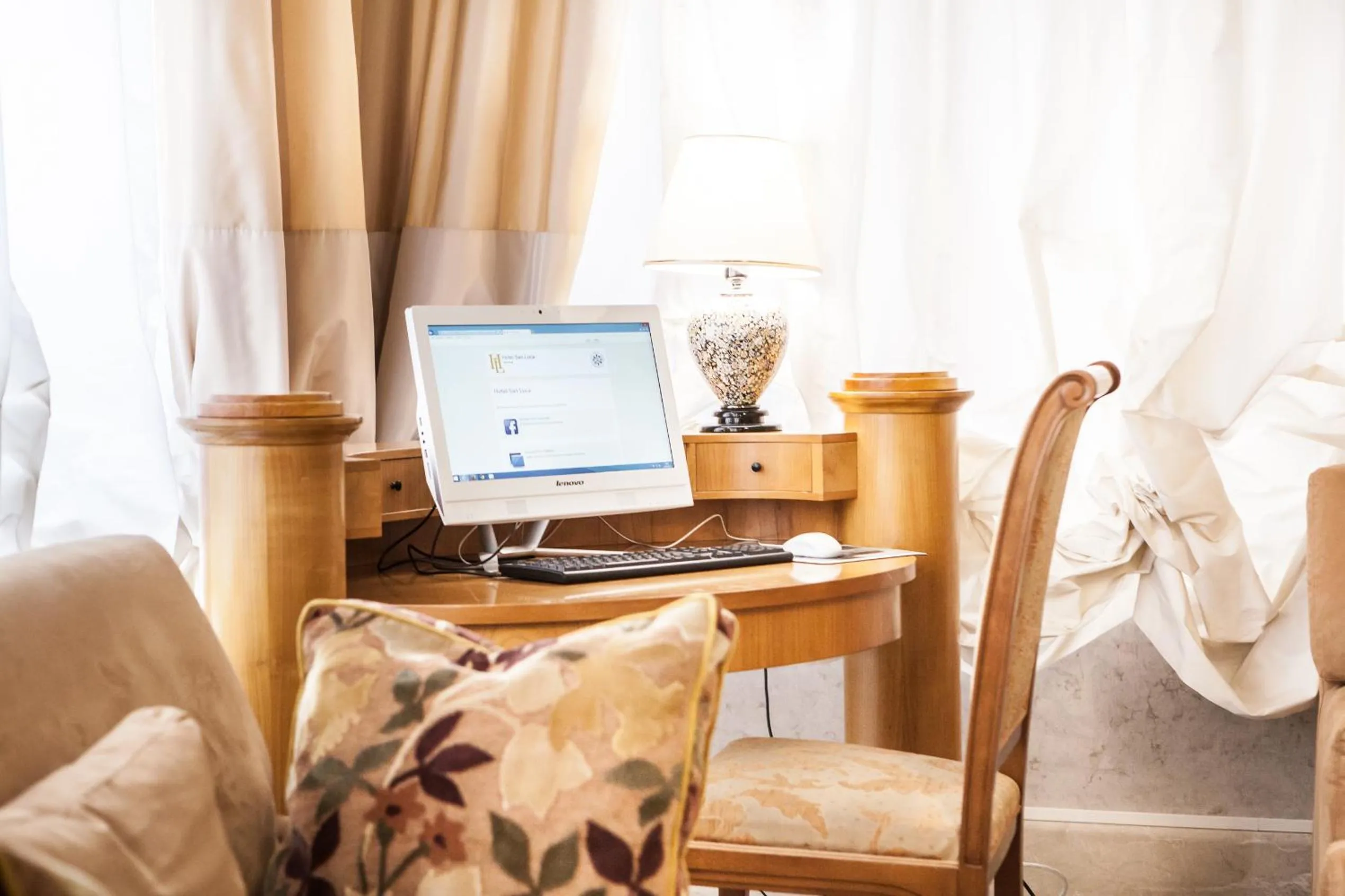 Lobby or reception in Hotel San Luca