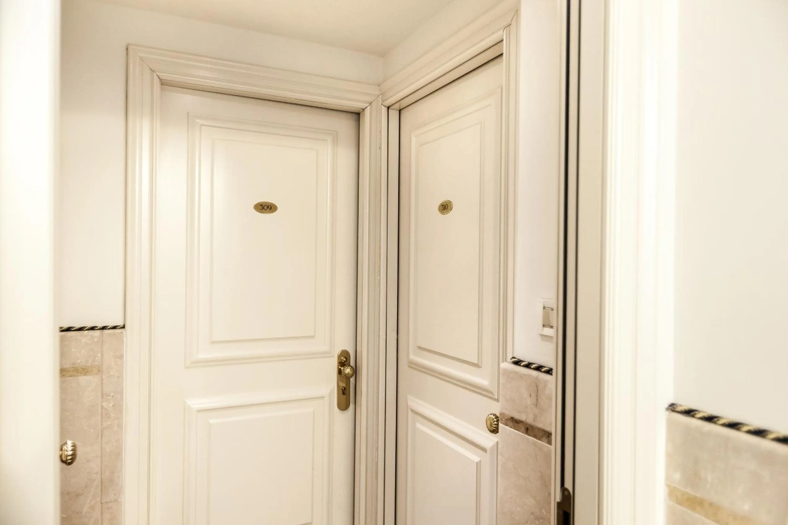 Decorative detail in Hotel San Luca