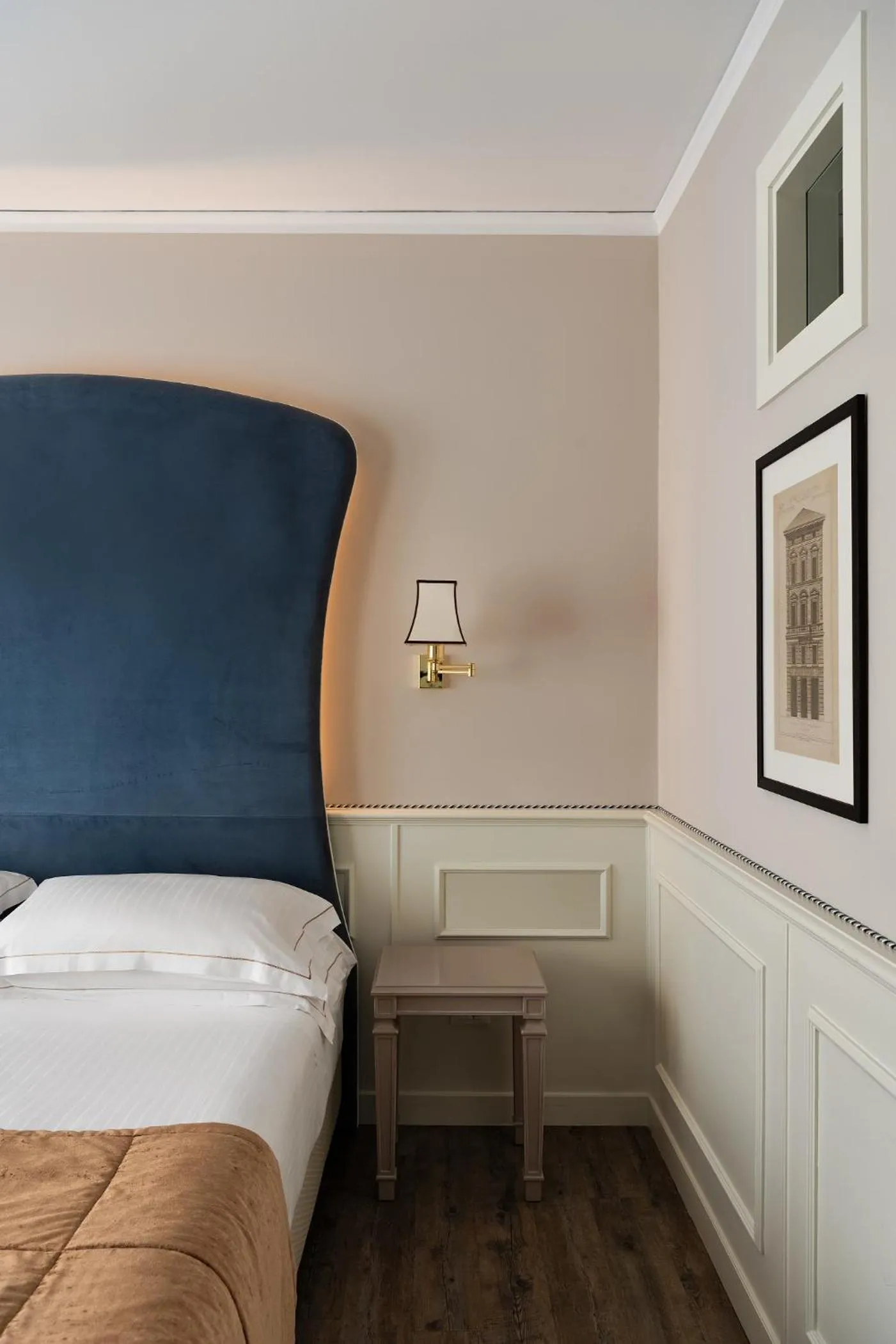 Photo of the whole room, Bed in Hotel San Luca