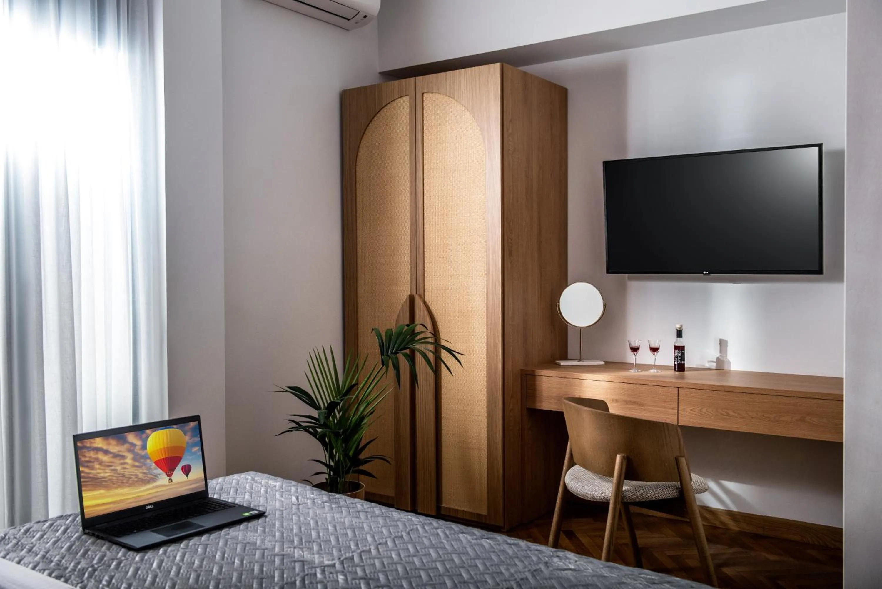TV and multimedia, Bed in Kipos Boutique Suites