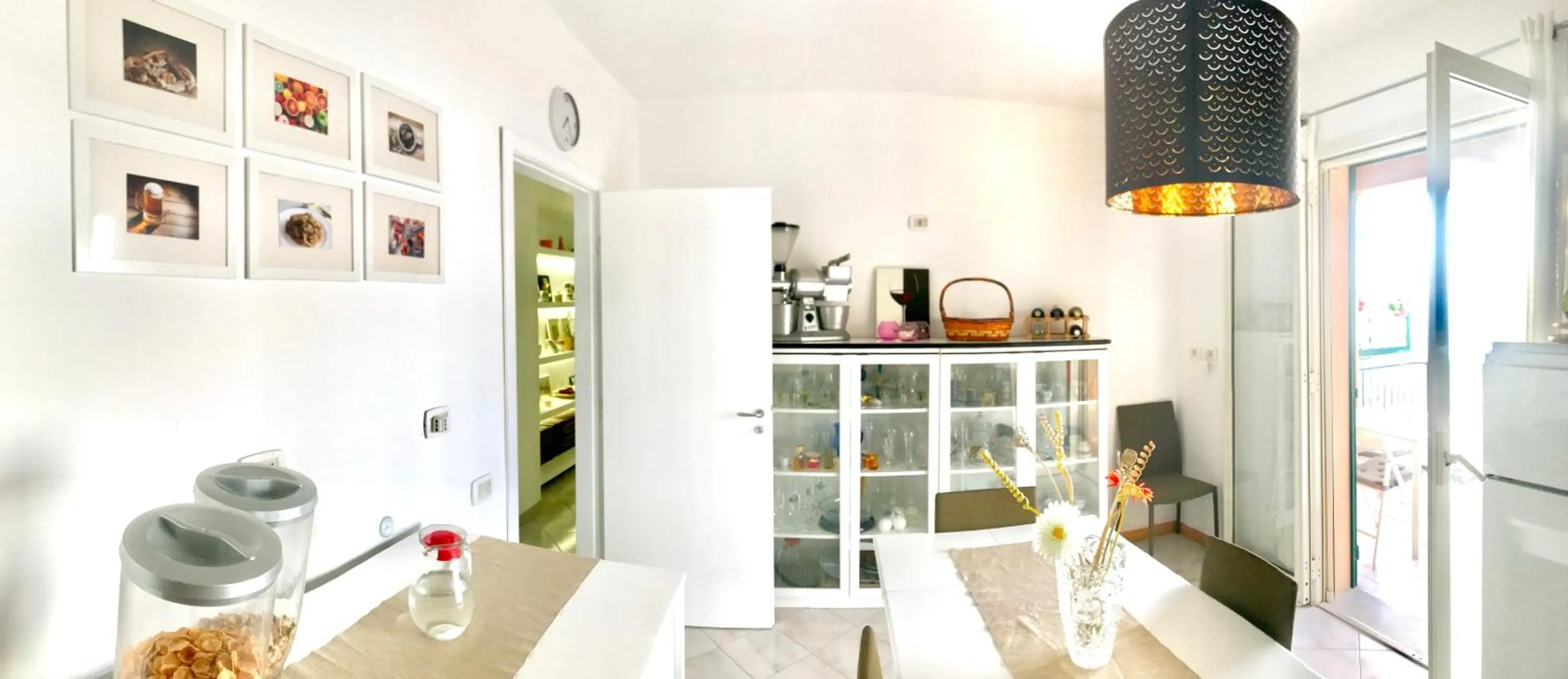 Communal lounge/ TV room in Ma&Mi Guest House