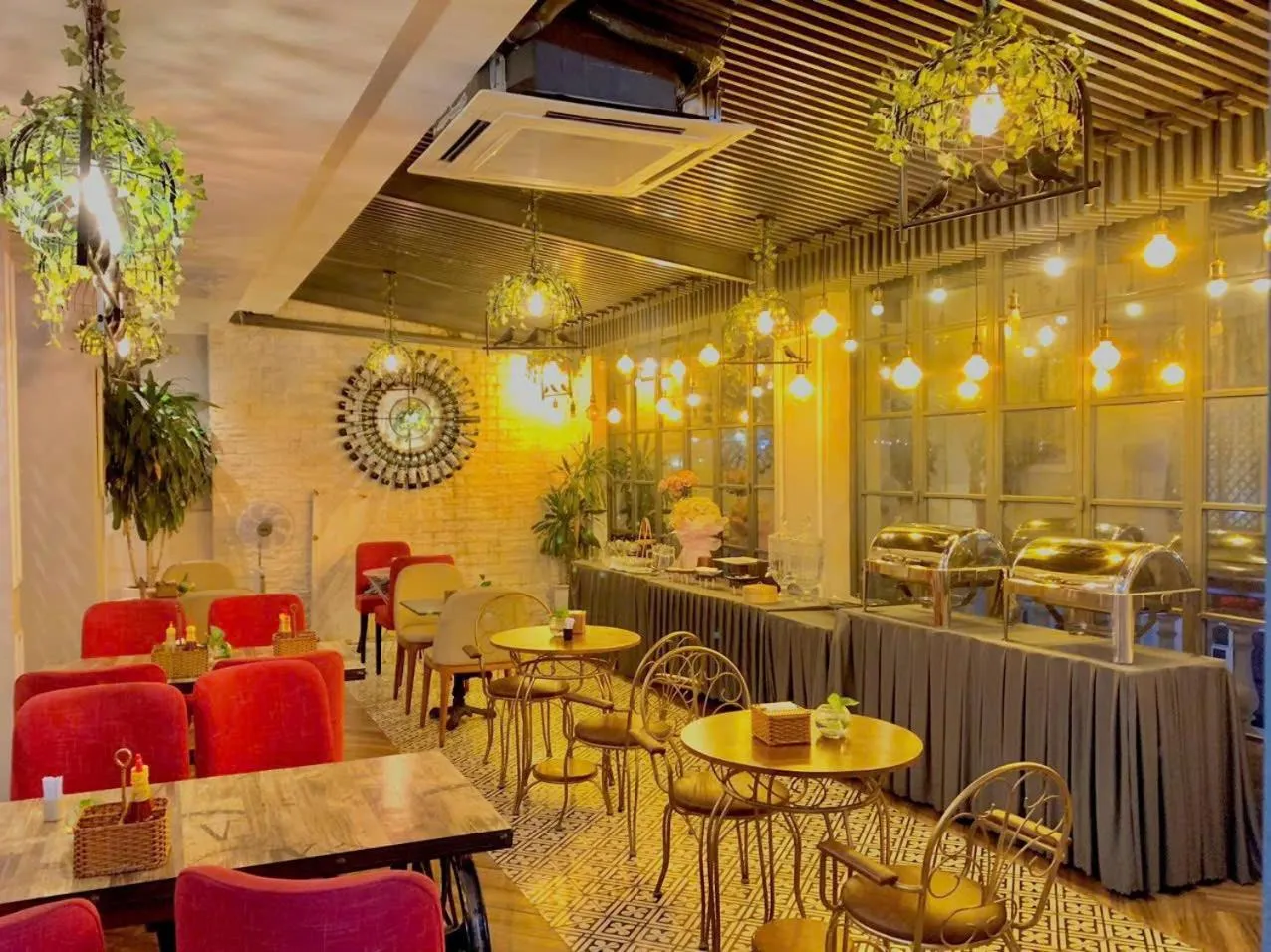 Restaurant/places to eat in Sabina Residence - Stellar Boutique Hotel