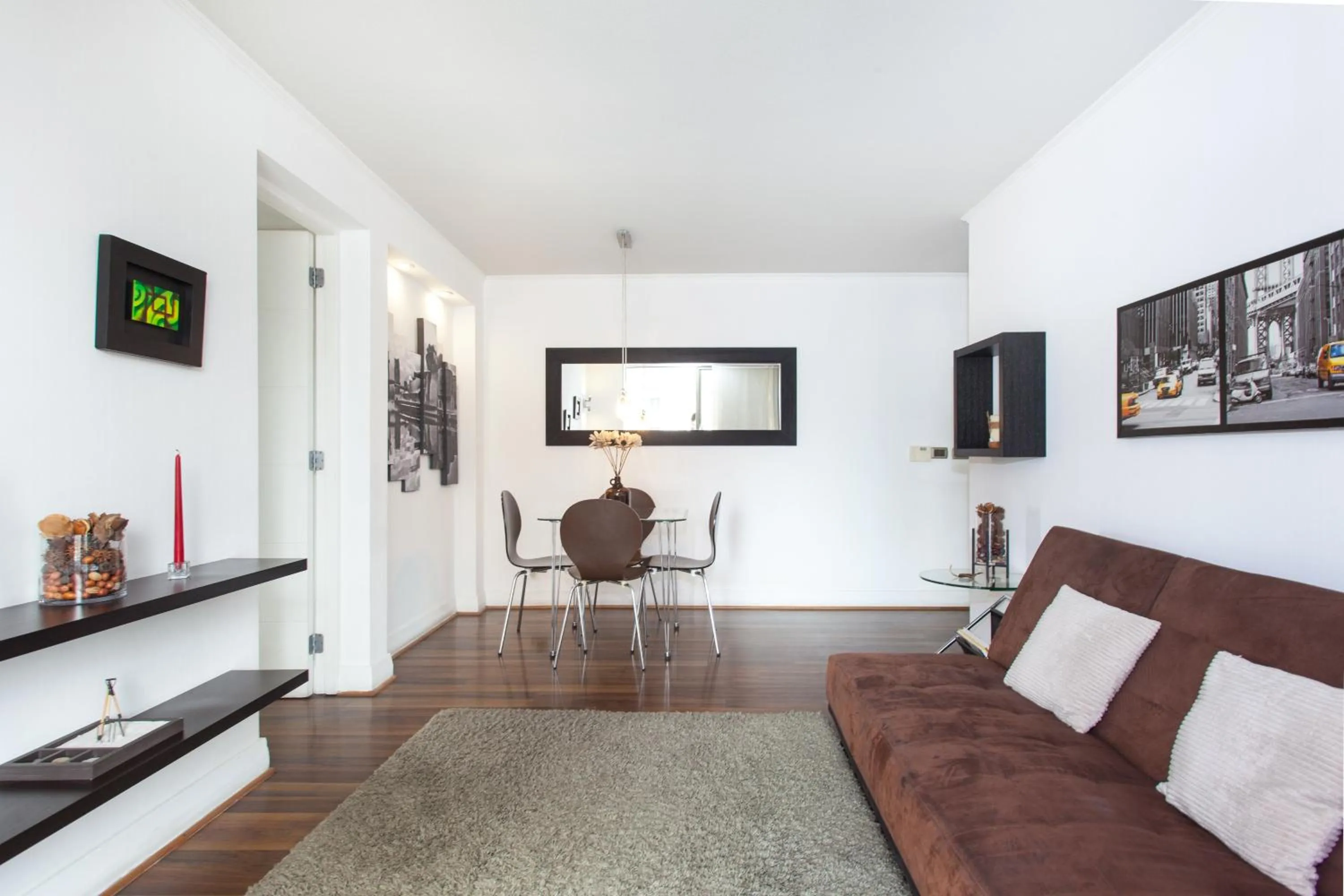 Photo of the whole room in myLUXAPART Las Condes