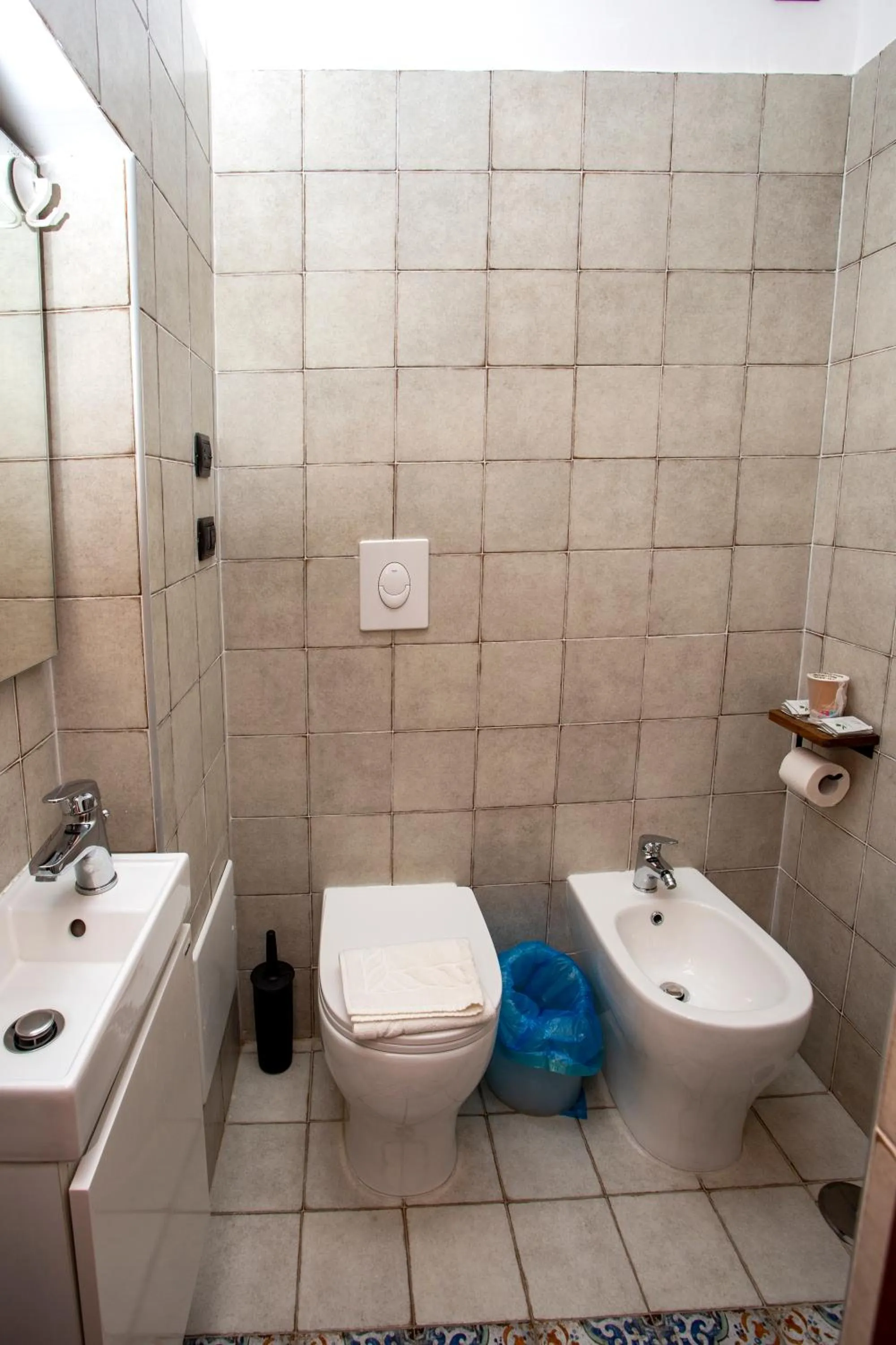 Bathroom in Hotel Neapolis