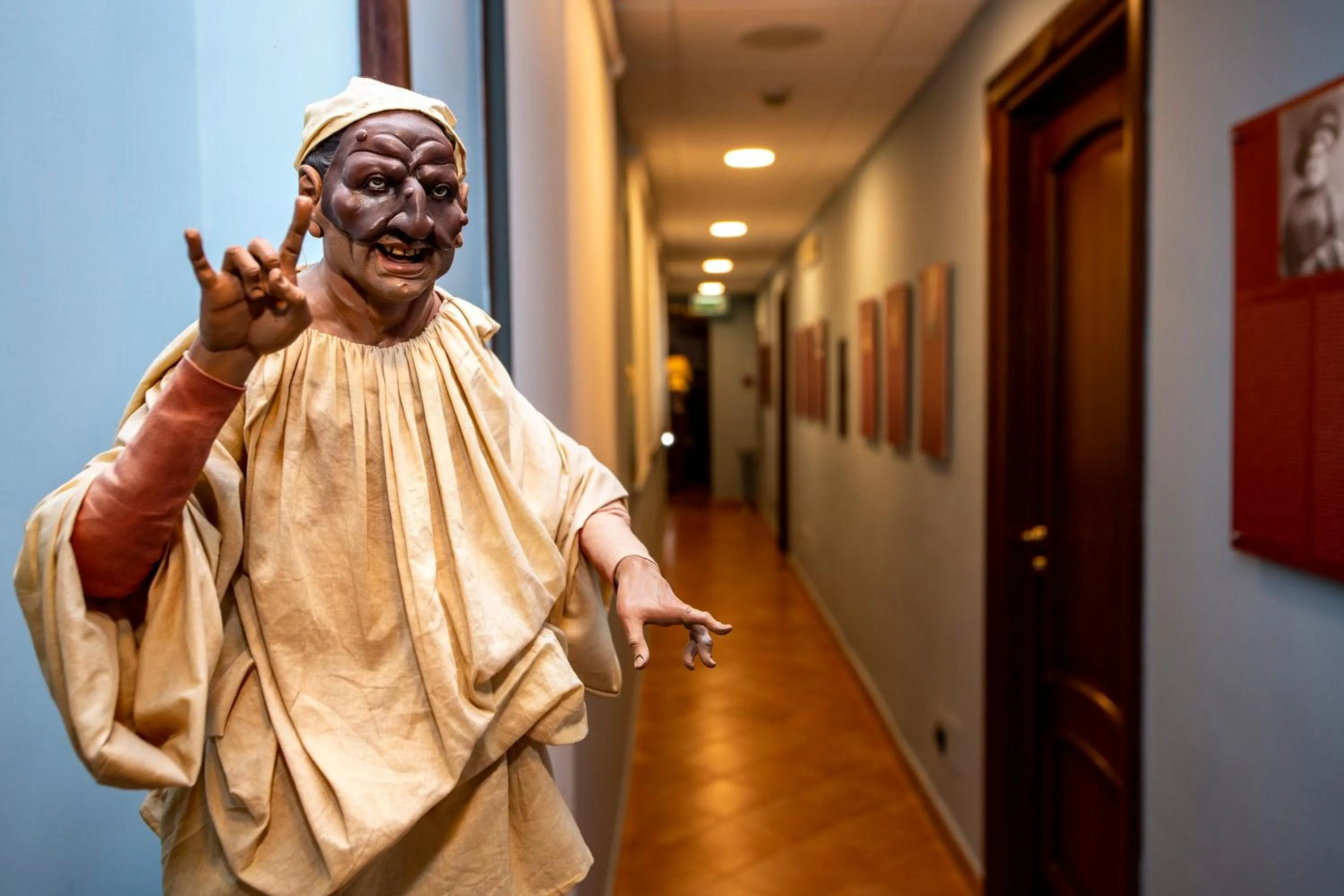 Decorative detail in Hotel Neapolis