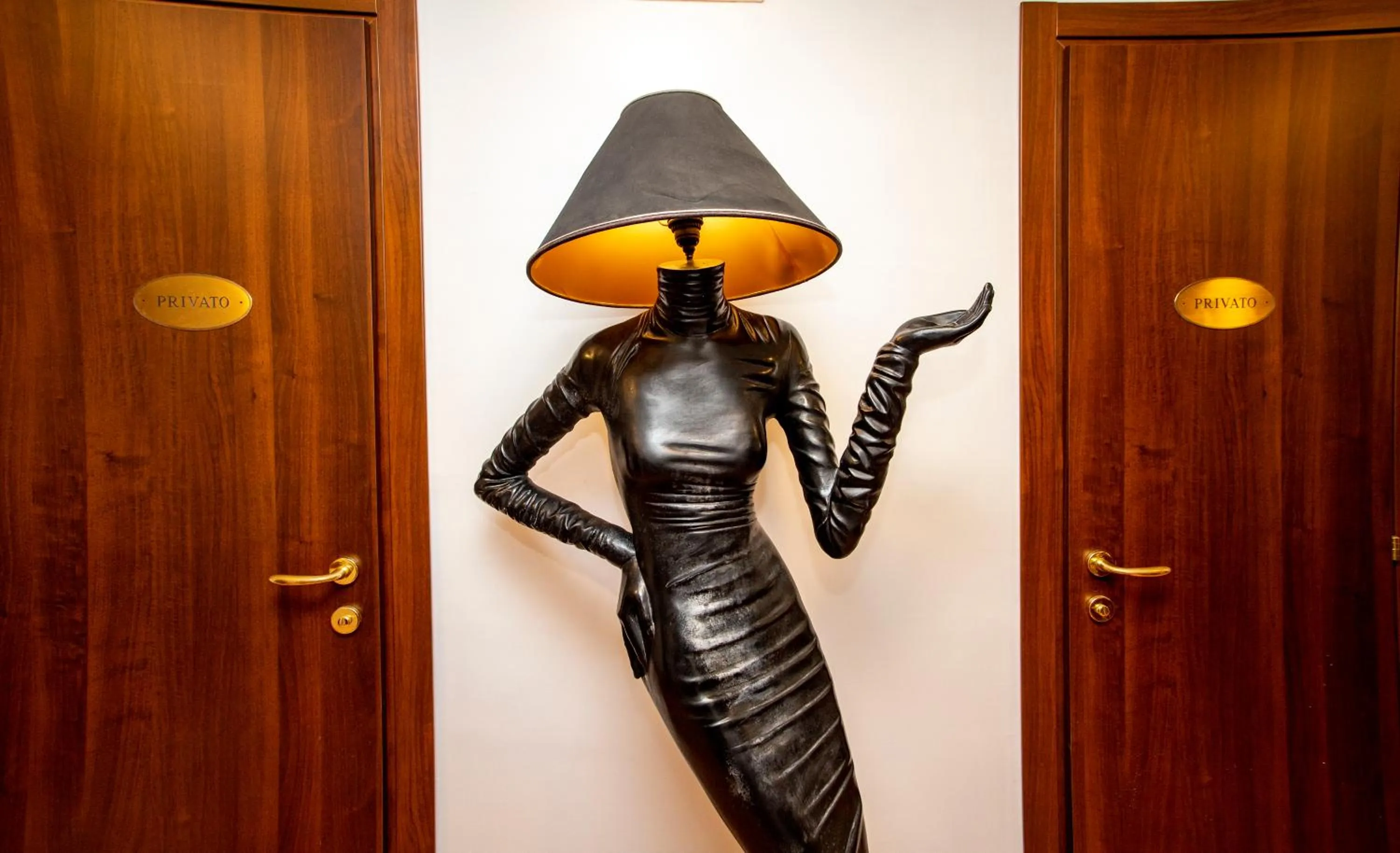 Decorative detail in Hotel Neapolis