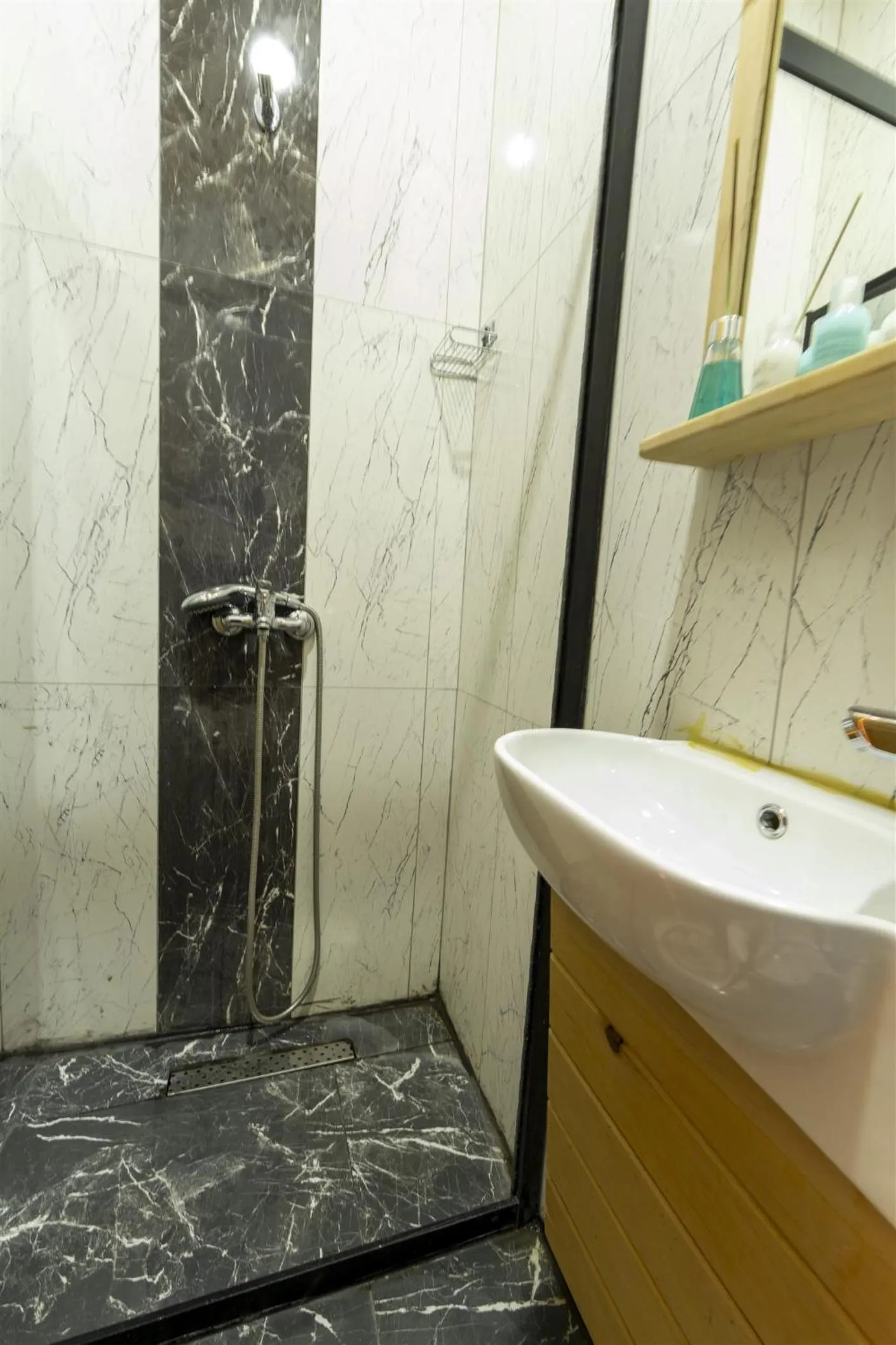 Shower in The Little Prince Boutique Otel