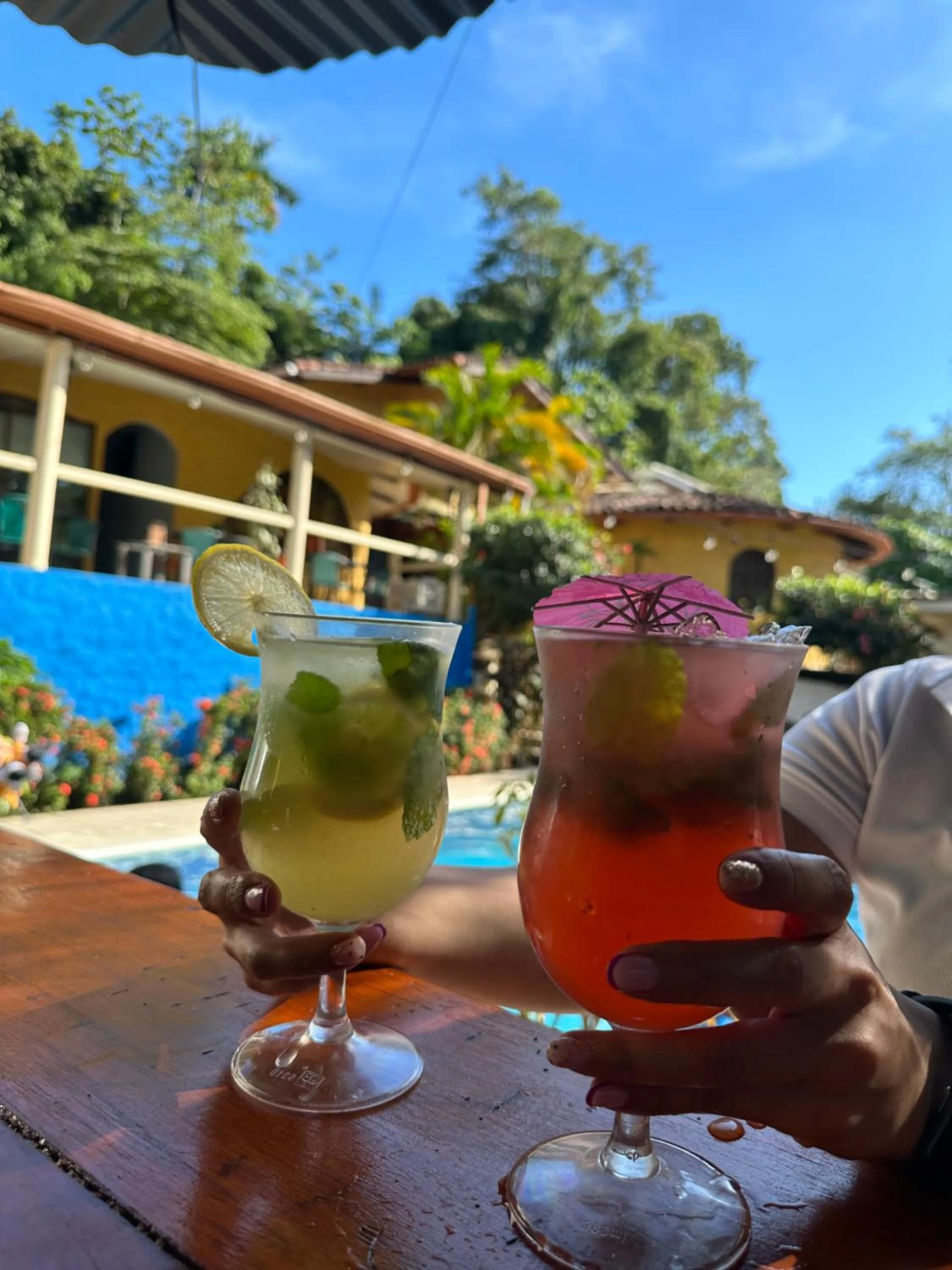 oven in Hospedaje Colibri