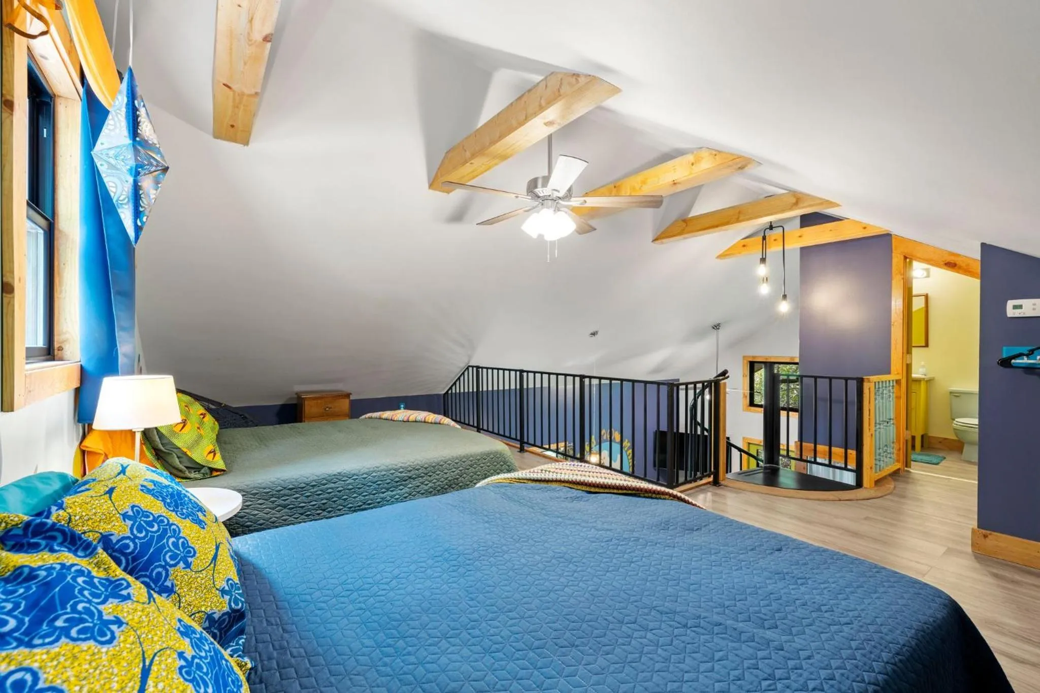 Photo of the whole room, Bed in Woodstock Manor