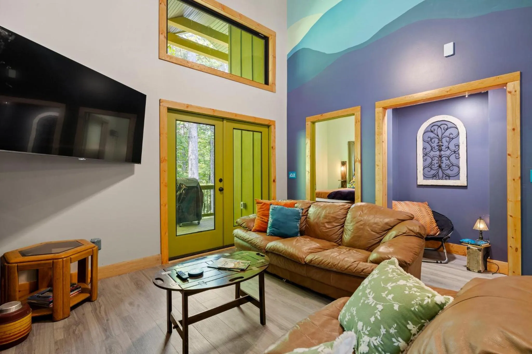 Living room in Woodstock Manor