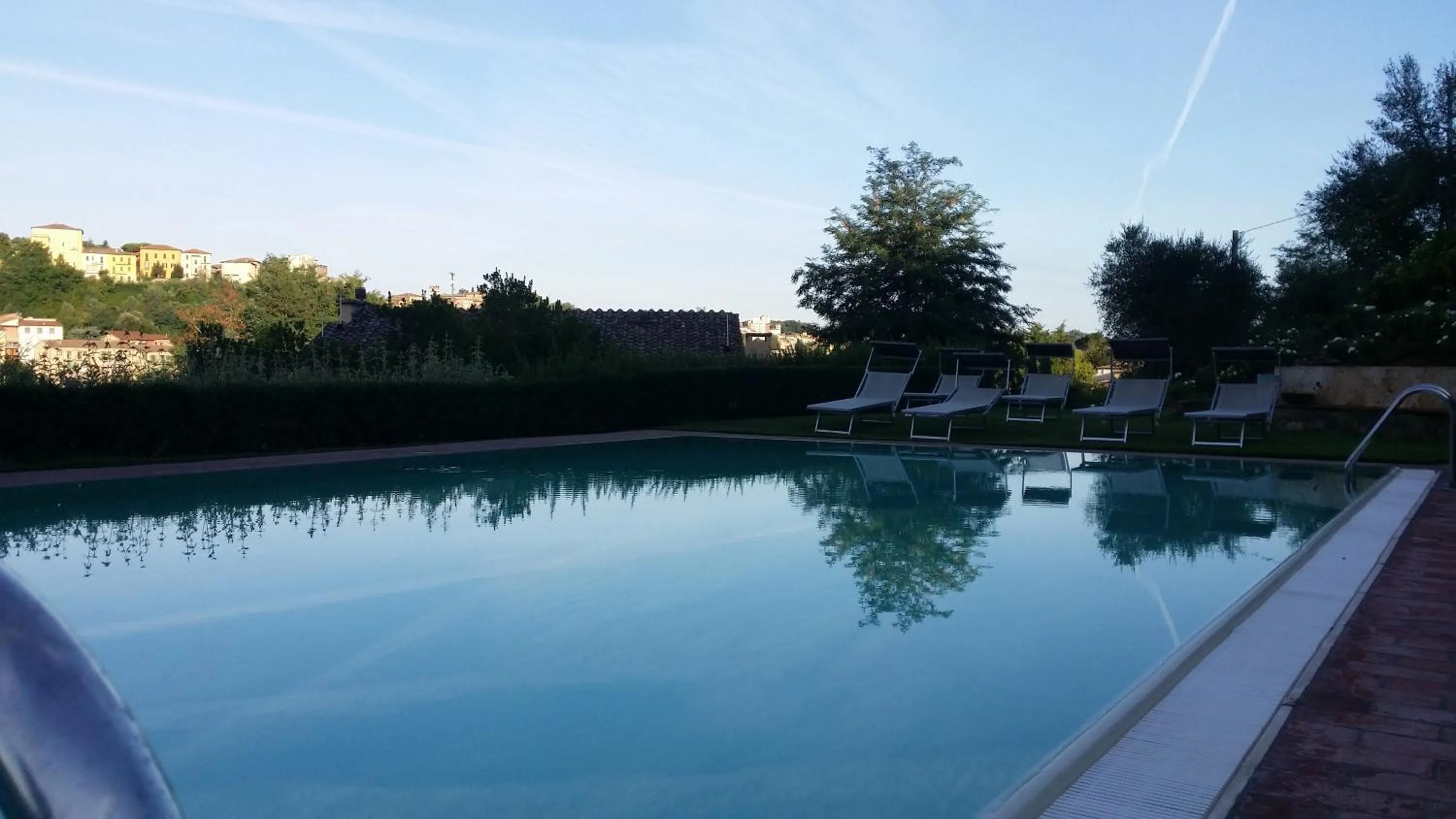 Pool view in Borgo Grondaie