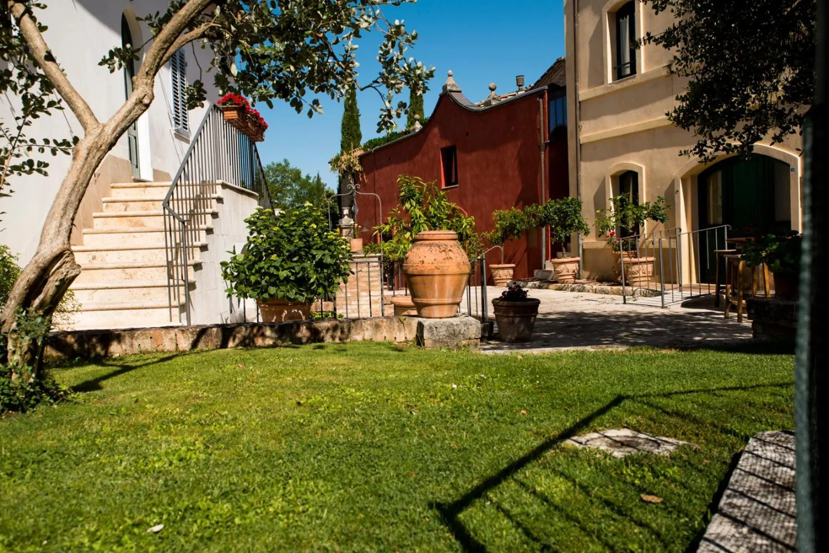 Property building in Borgo Grondaie