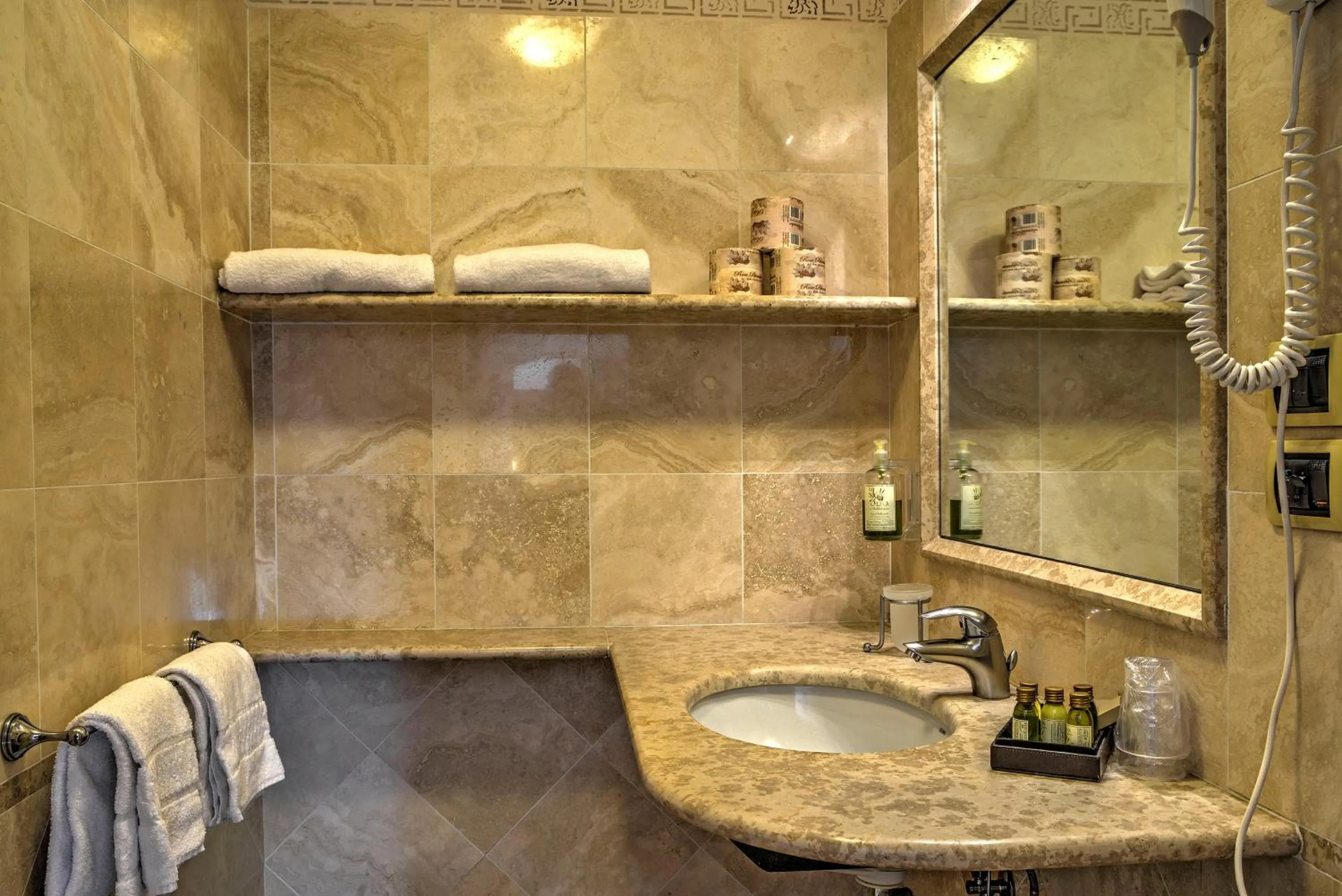 Shower in Borgo Grondaie