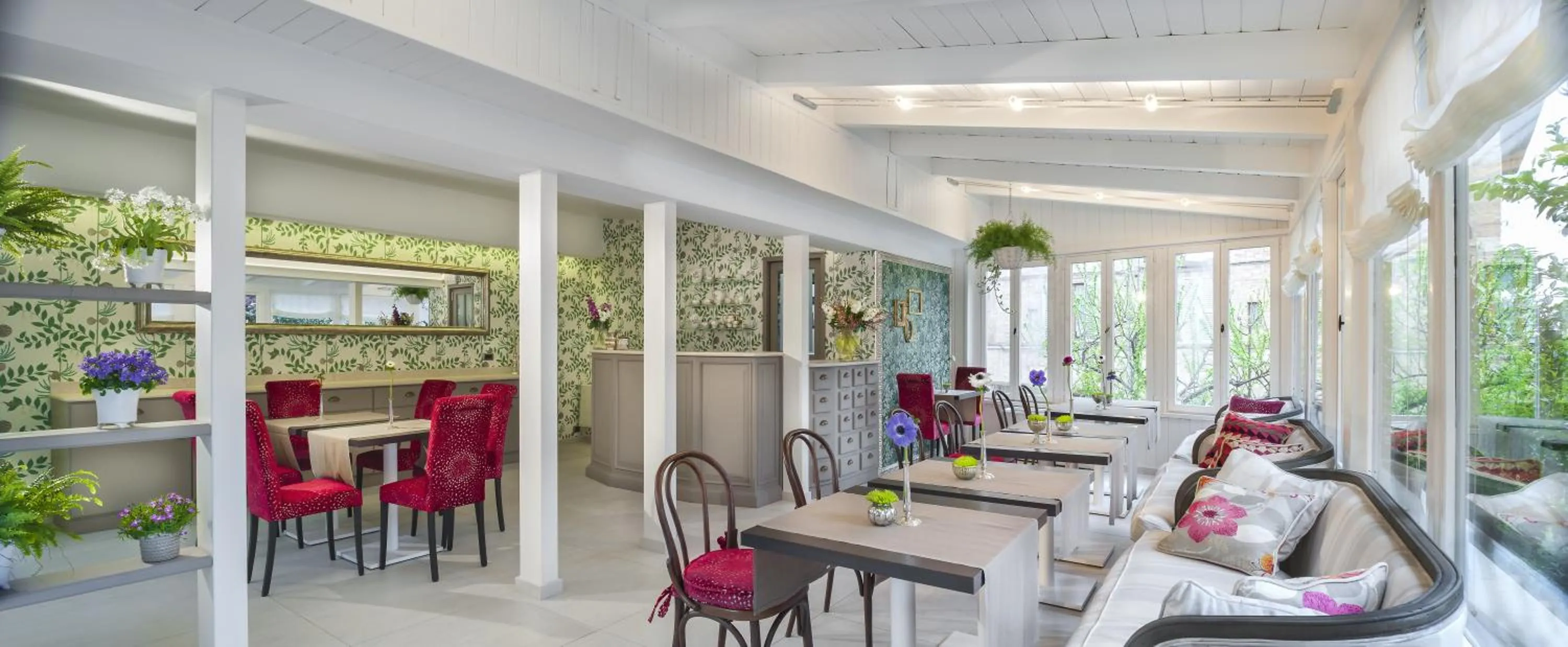 Lounge or bar in La Villa