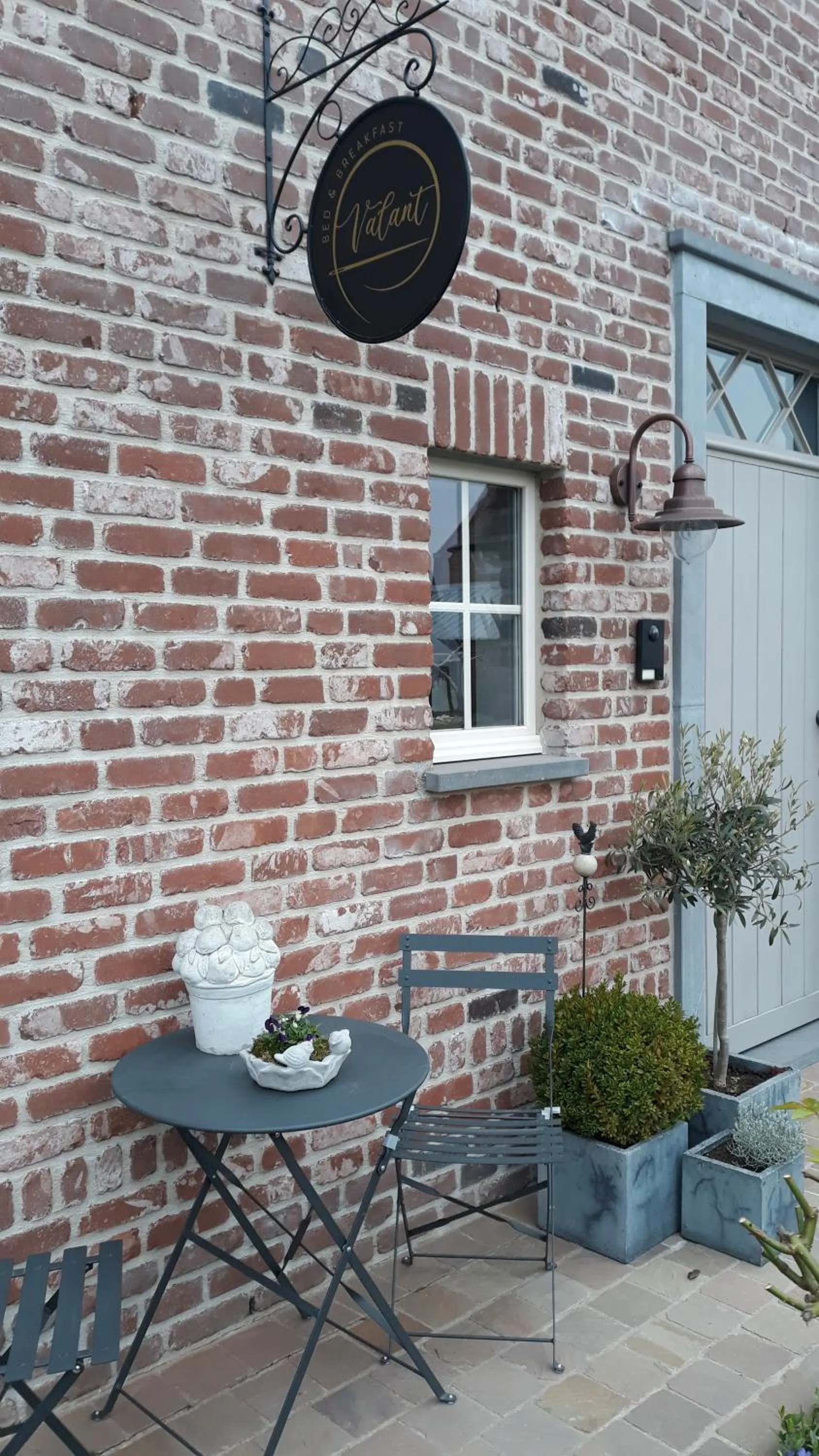 Property building in B&B Valant