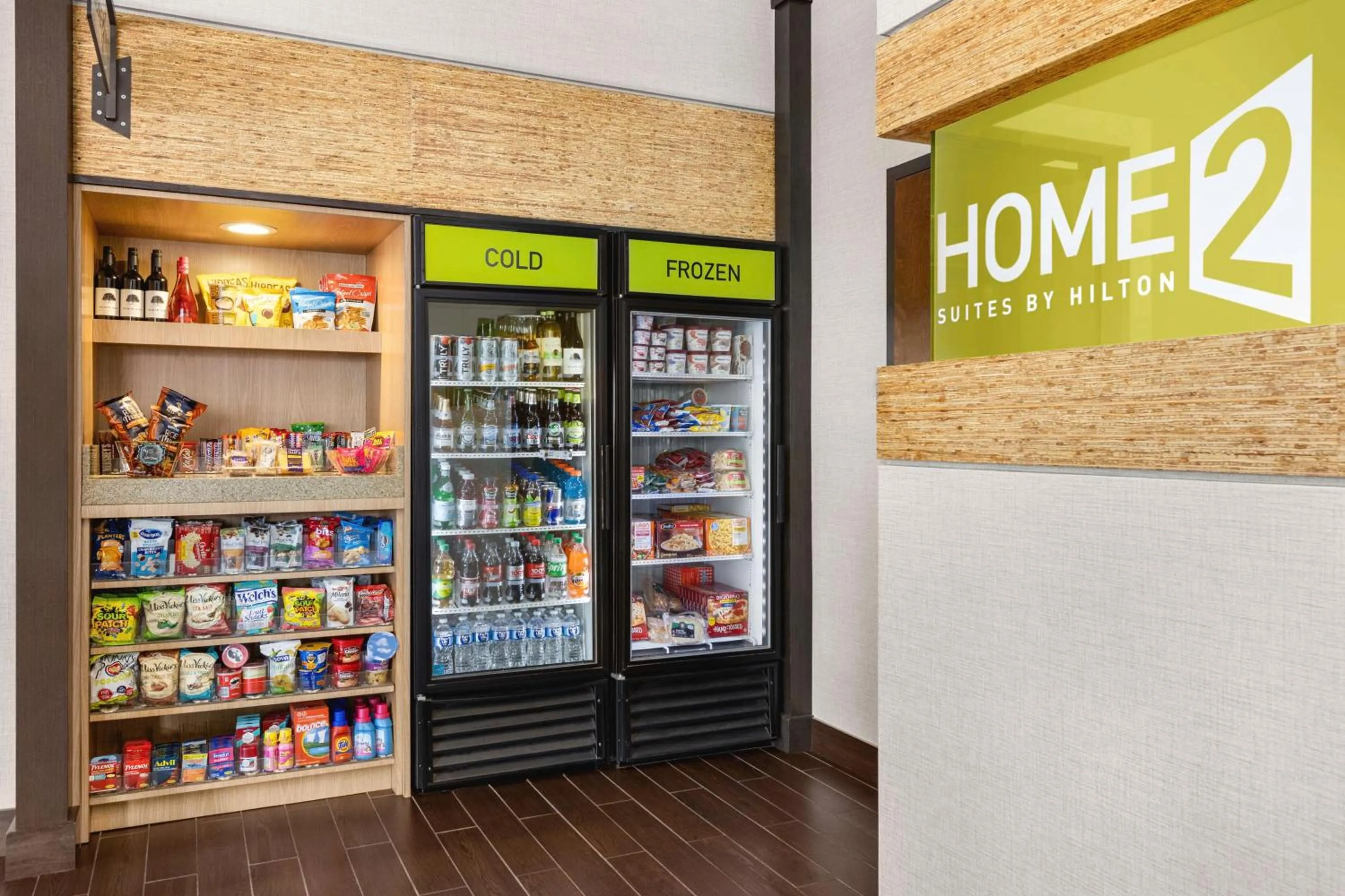 Restaurant/places to eat in Home2 Suites Long Island City/Manhattan View