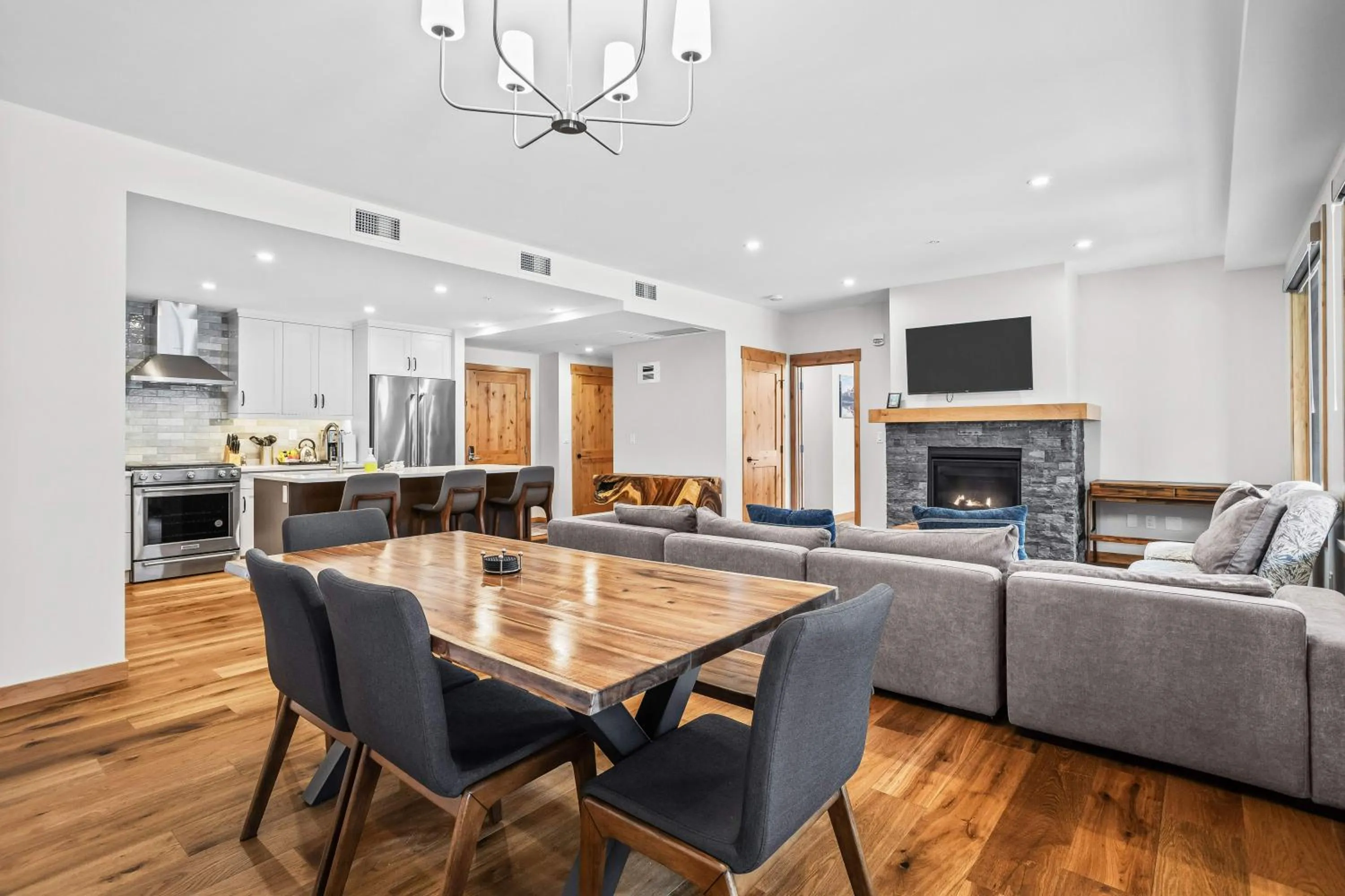 Kitchen or kitchenette in Spring Creek Vacations