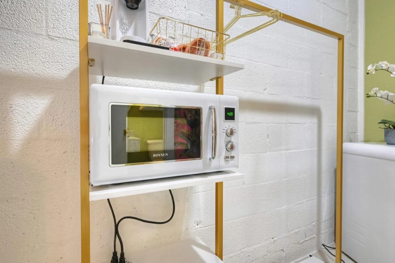 The Oleander Hotel Room 7