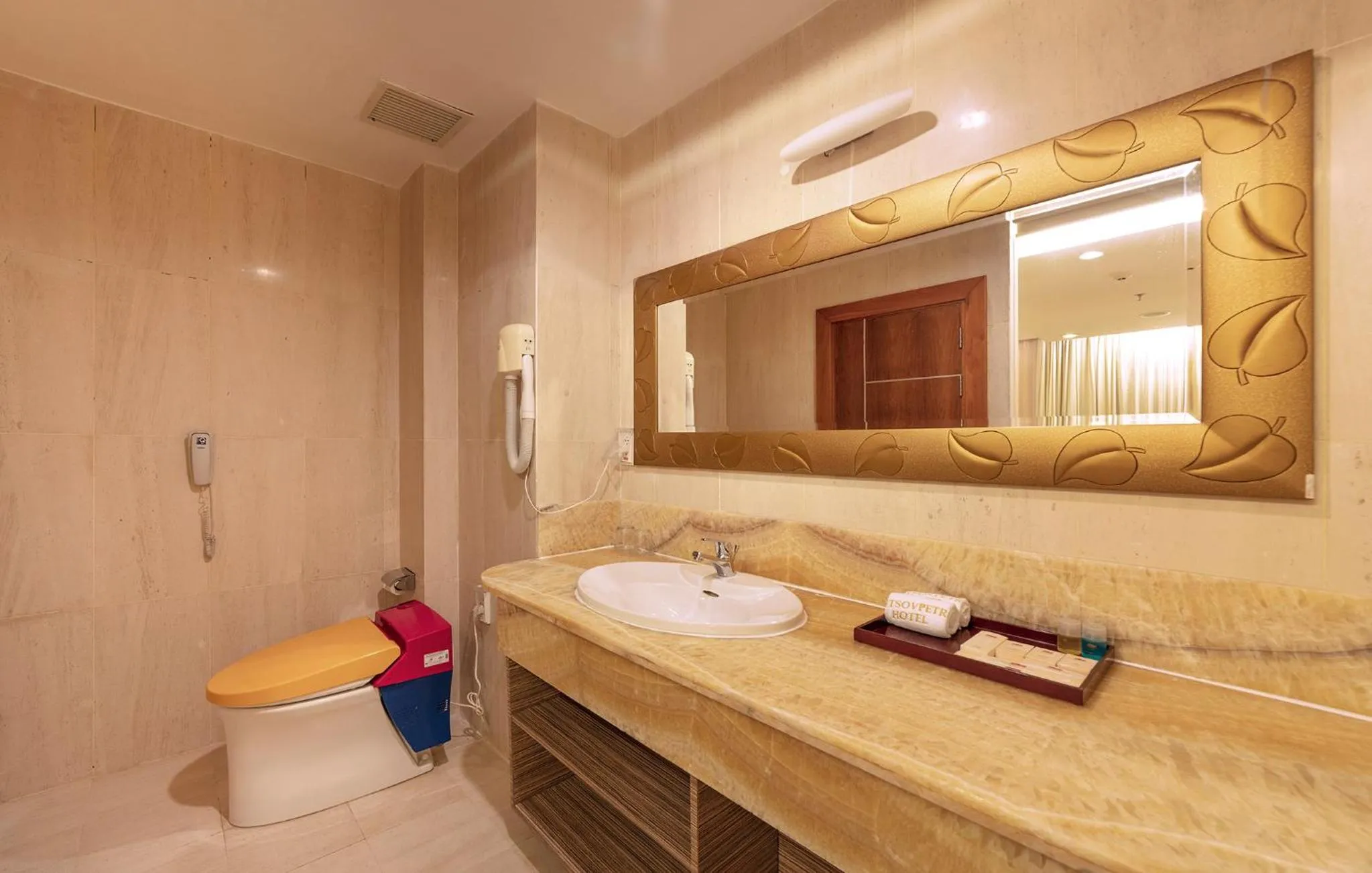 Bathroom in Vietsovpetro Hotel Dalat