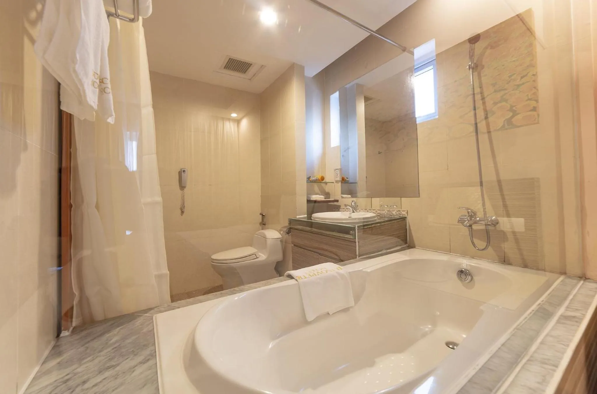 Bathroom in Vietsovpetro Hotel Dalat