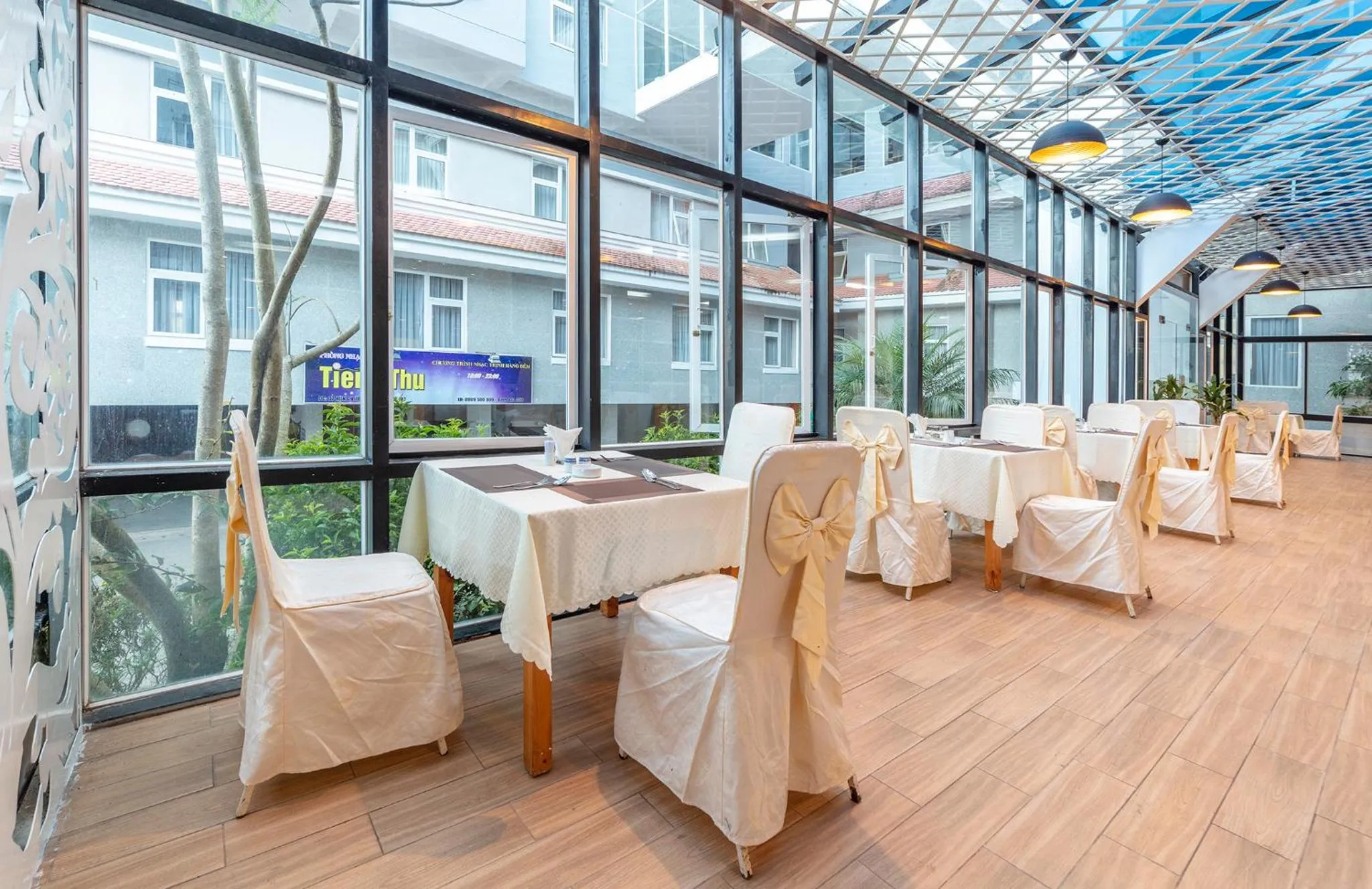 Restaurant/places to eat in Vietsovpetro Hotel Dalat