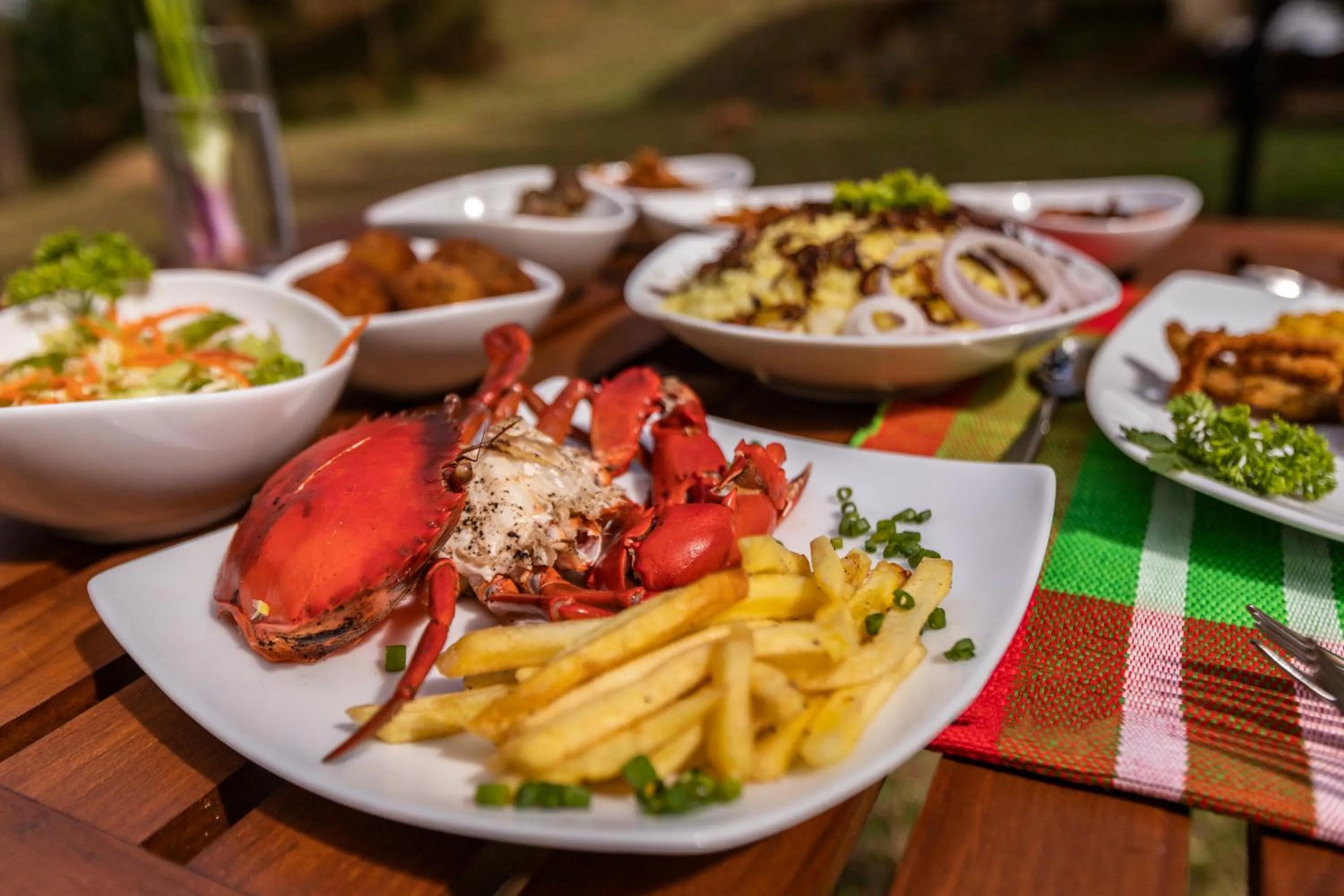 Food and drinks in Serendipity Lake - Hikkaduwa