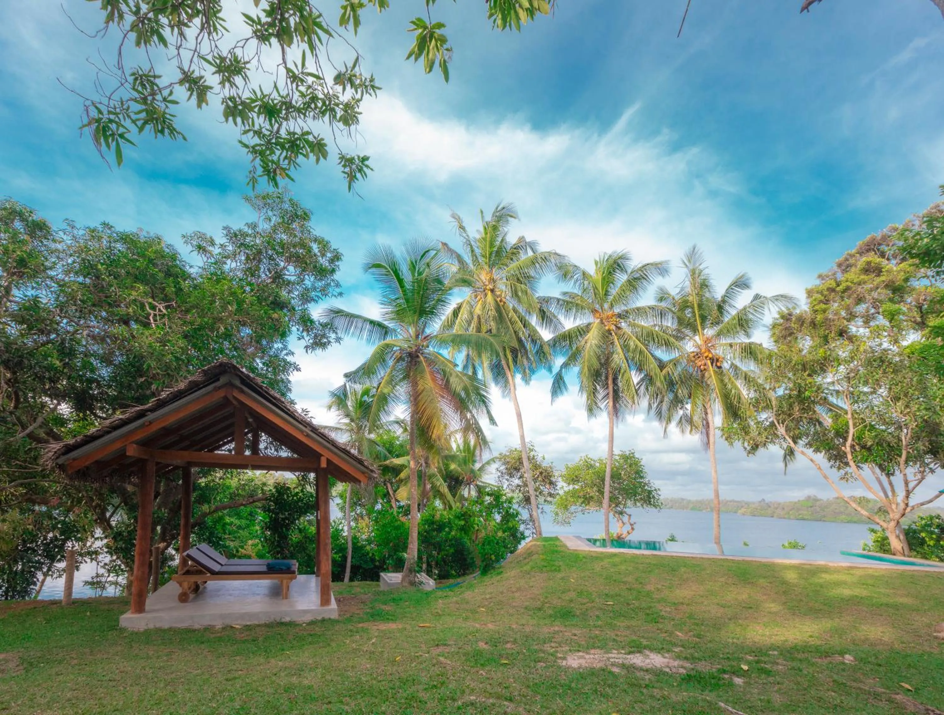 Day in Serendipity Lake - Hikkaduwa