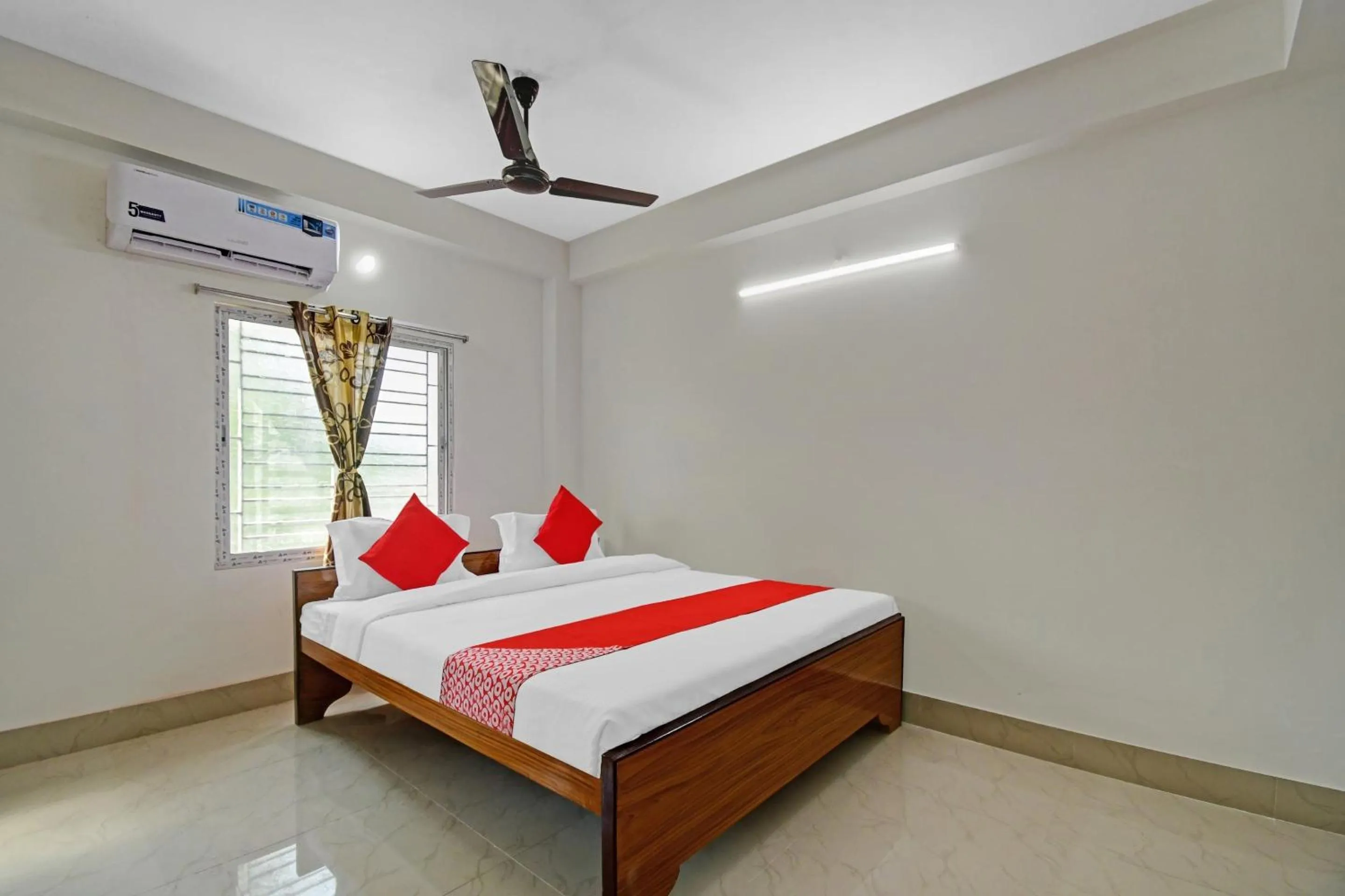 Bedroom, Bed in Super Hotel O Grand Eden