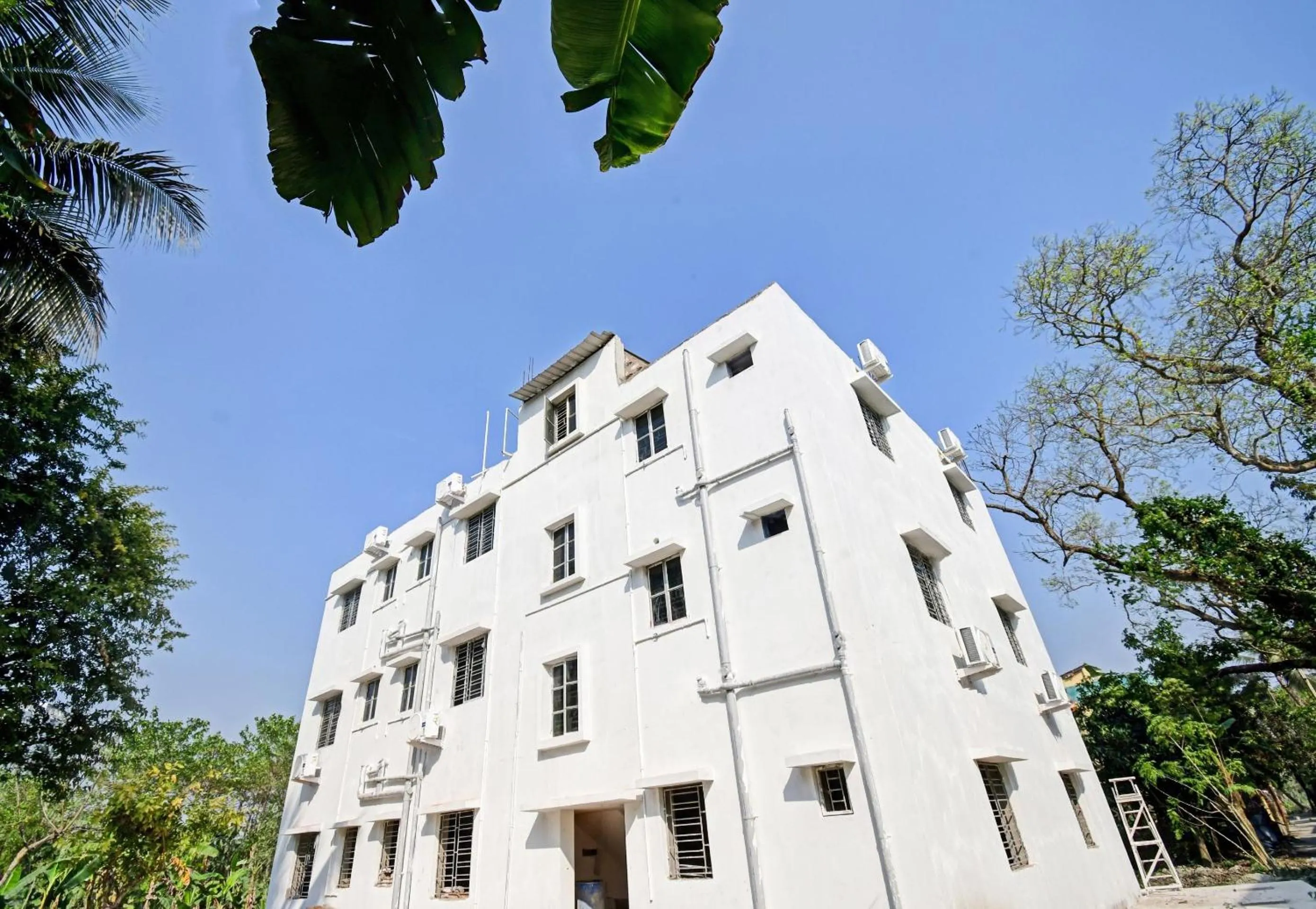Facade/entrance in Super Hotel O Grand Eden