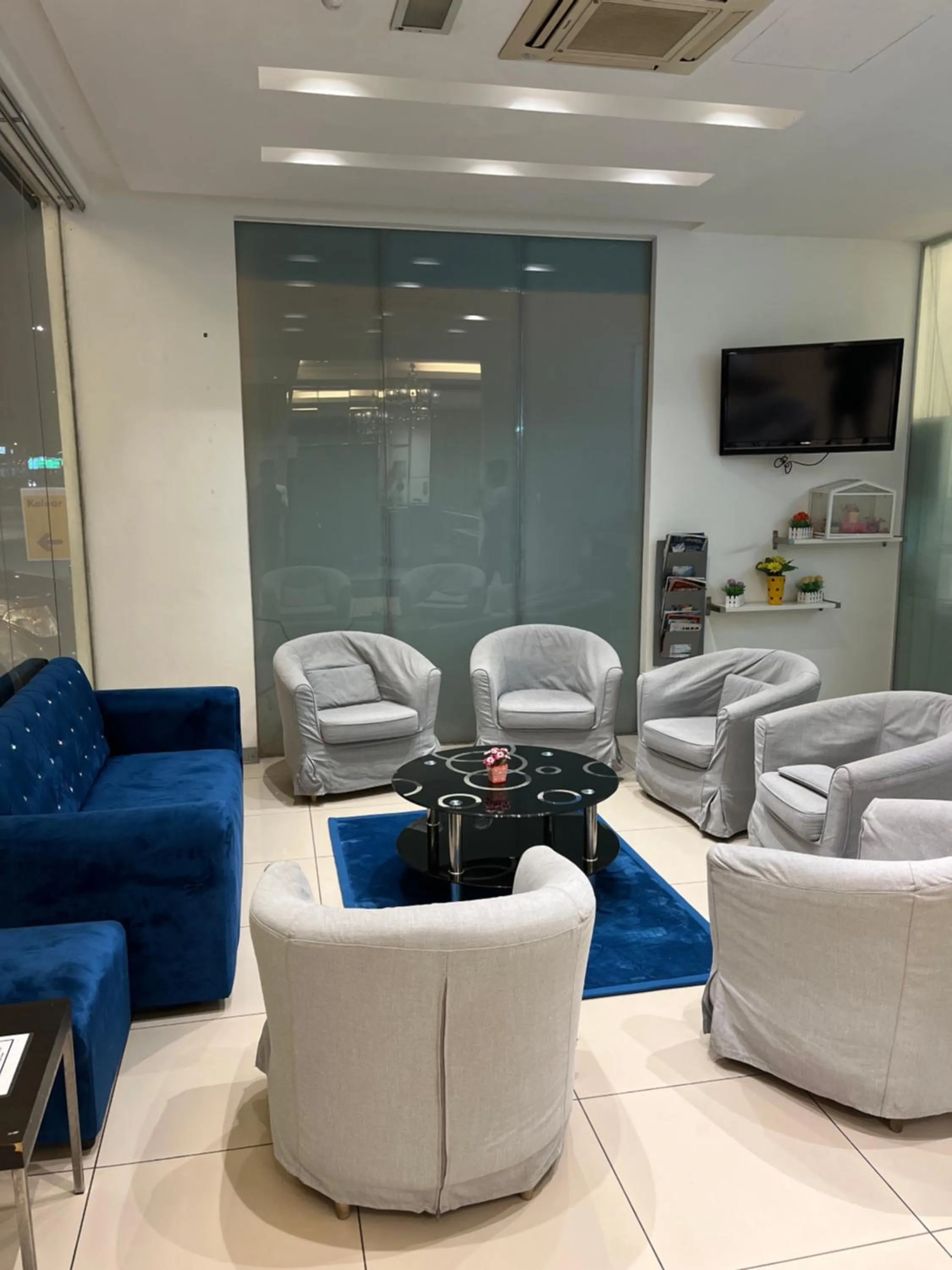 Lobby or reception in Coastline Hotel