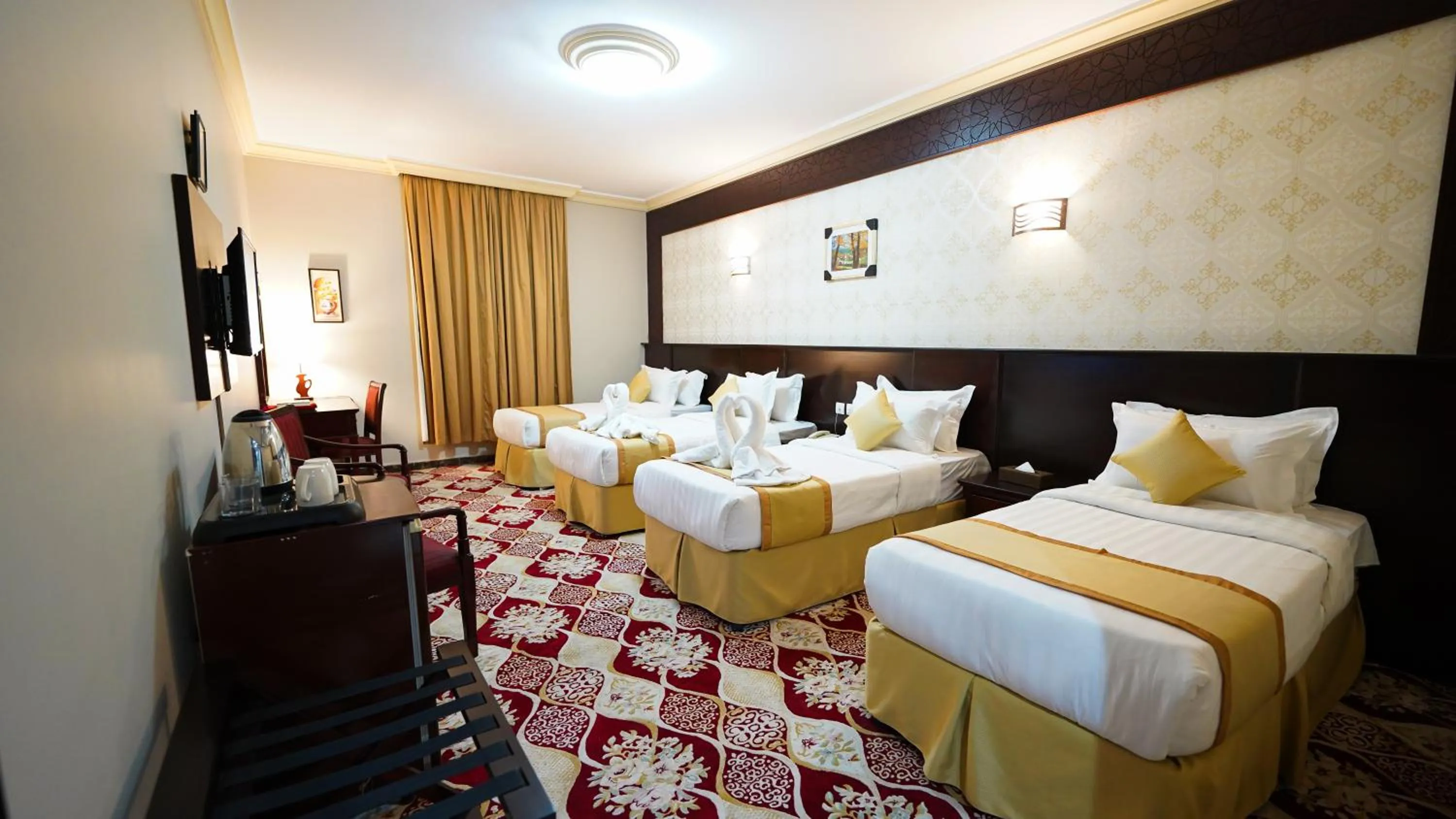 Bed in Al Kiram Hotel Al Azizia