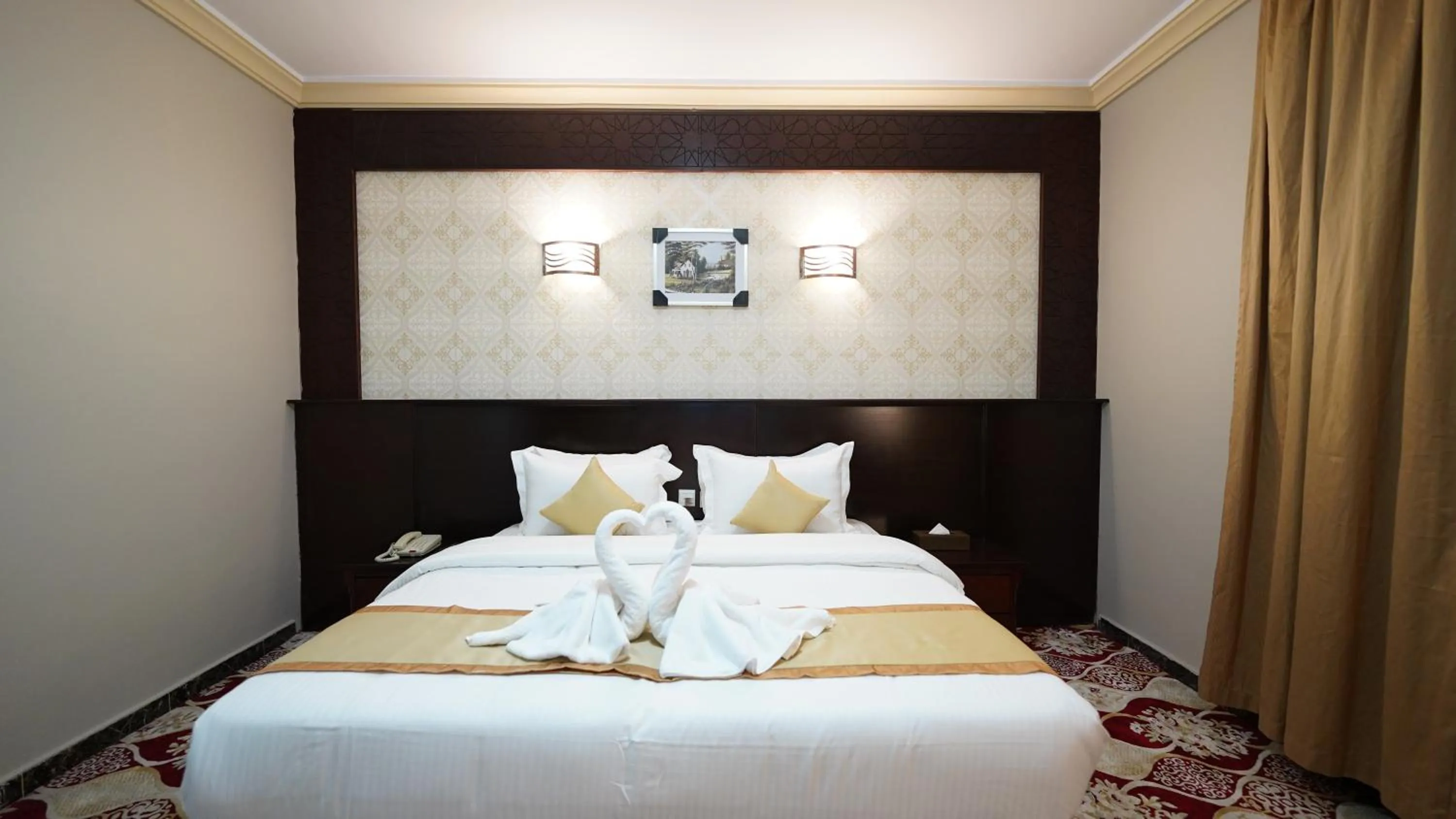 Bedroom, Bed in Al Kiram Hotel Al Azizia