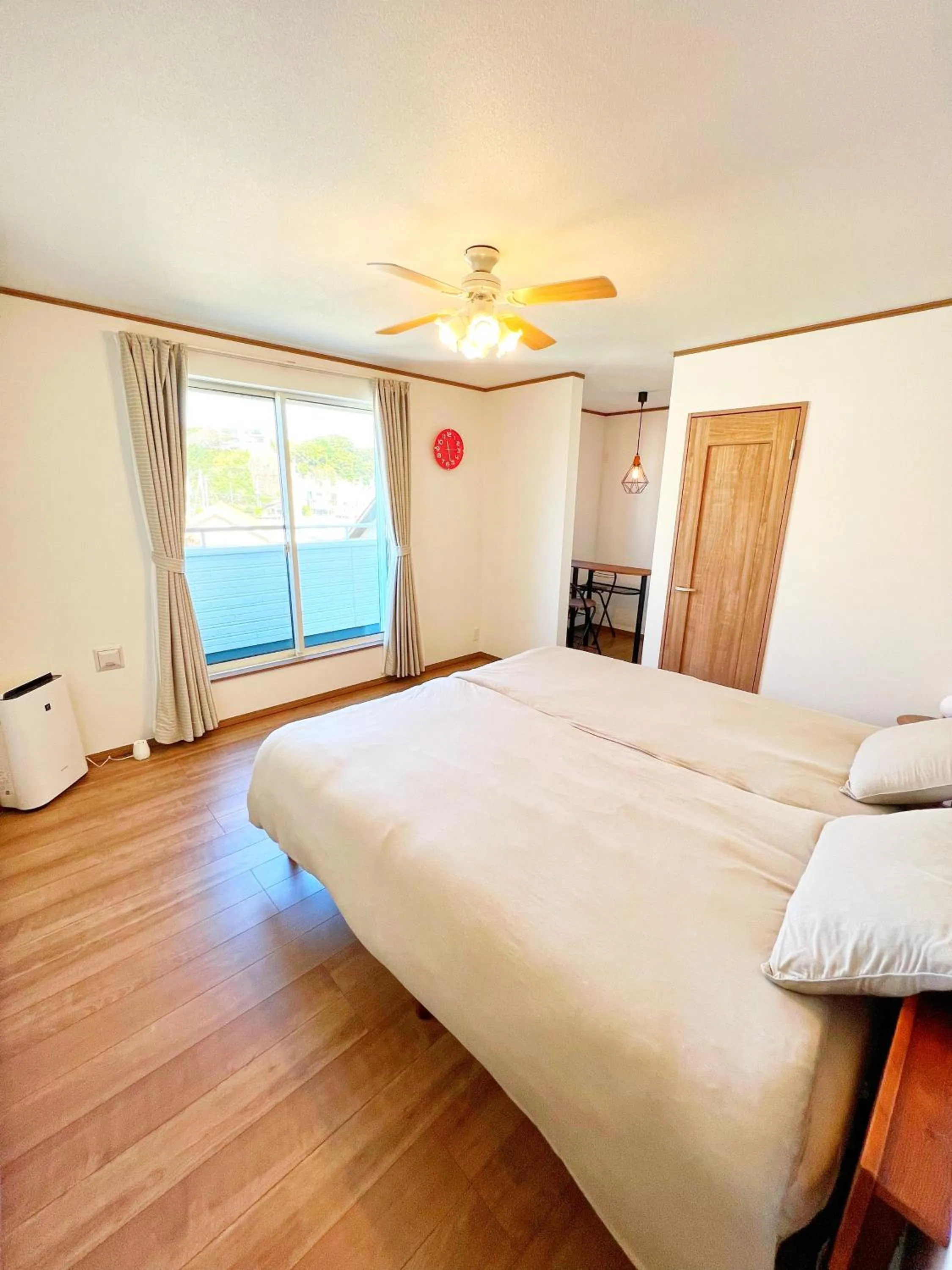 Bed in ABURATSUBO Bekkan 三浦半島の最南端にある有数のマグロの町 BBQが可能な貸別荘