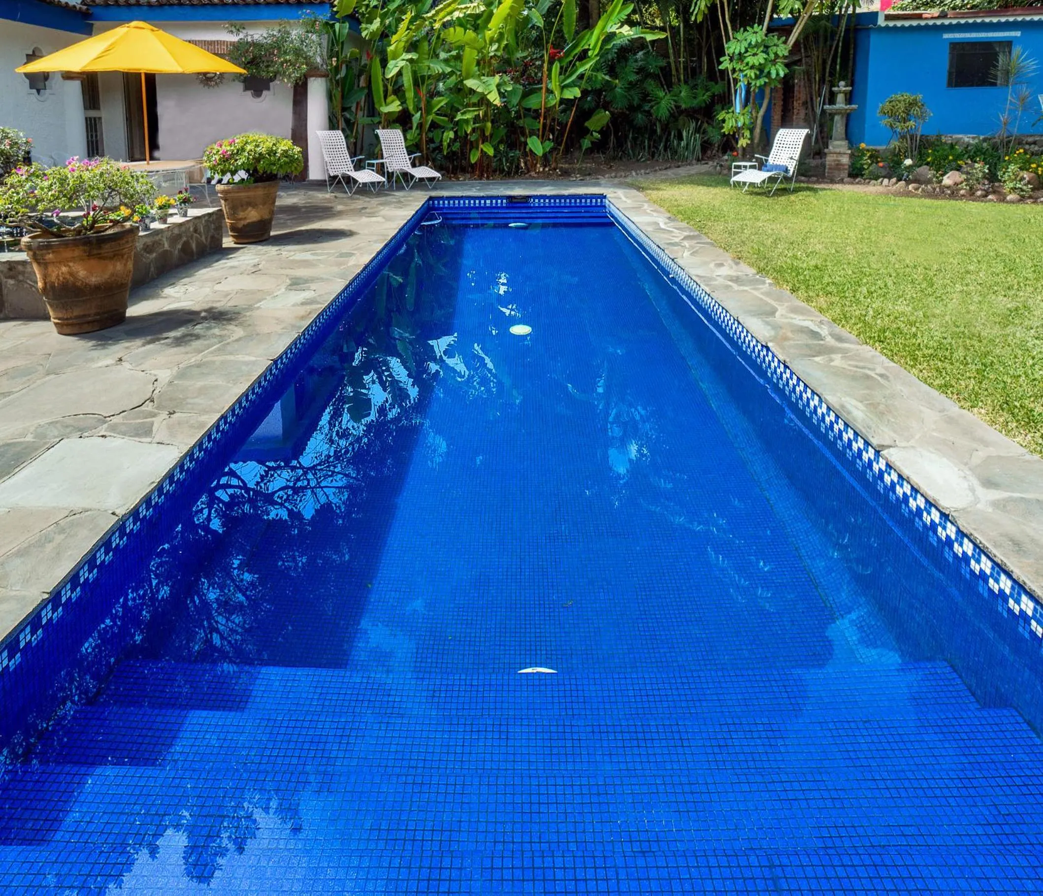 Swimming pool in Garden of Dreams Boutique Hotel