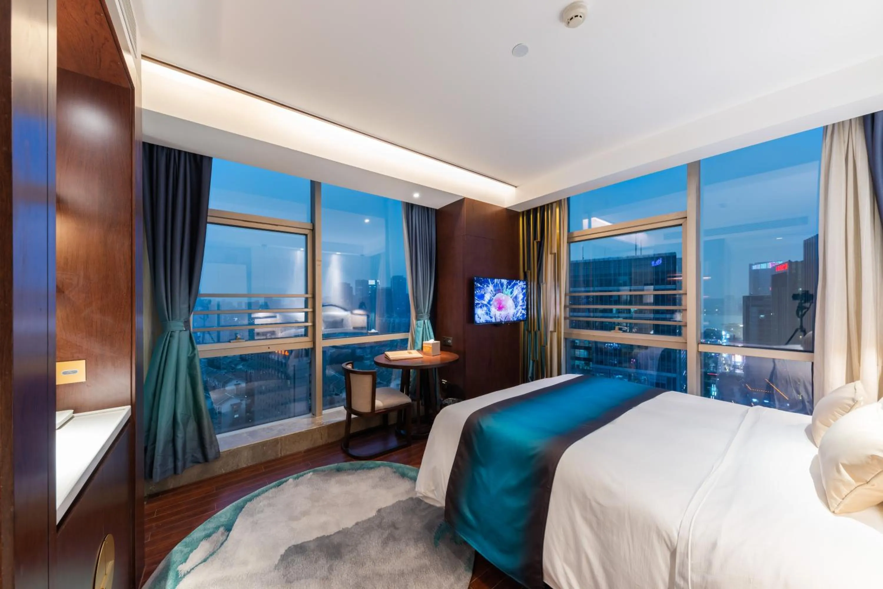 Photo of the whole room, Bed in New Century Hotel Qianchao Hangzhou