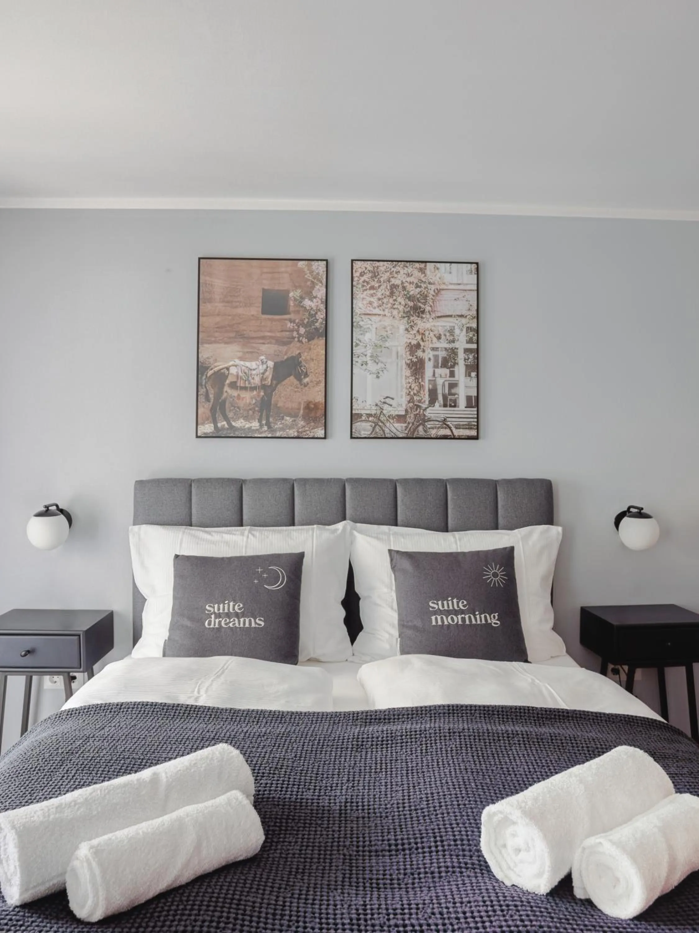 Bed in Limehome Zwickau Hauptmarkt