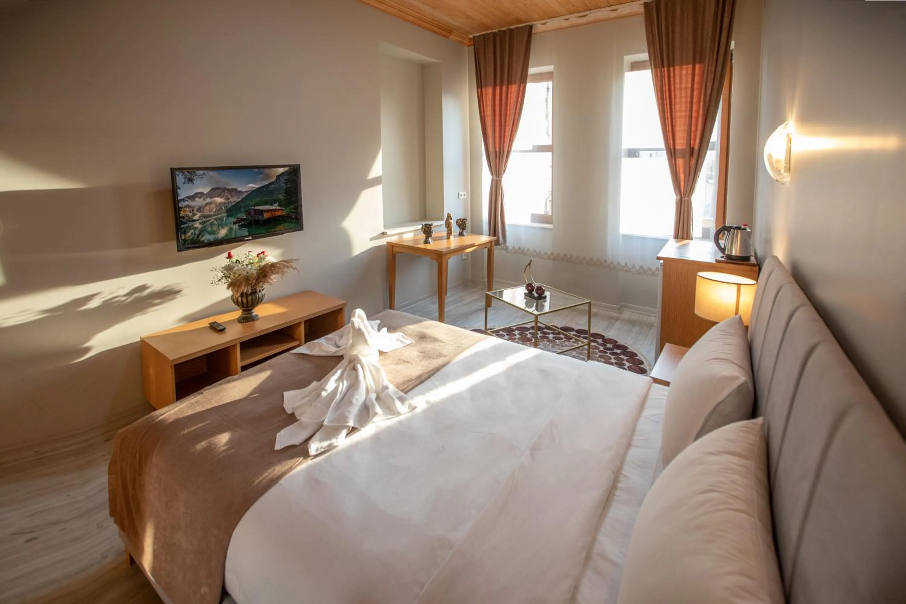 Photo of the whole room, Bed in TAXIM 34 Hotel İstanbul