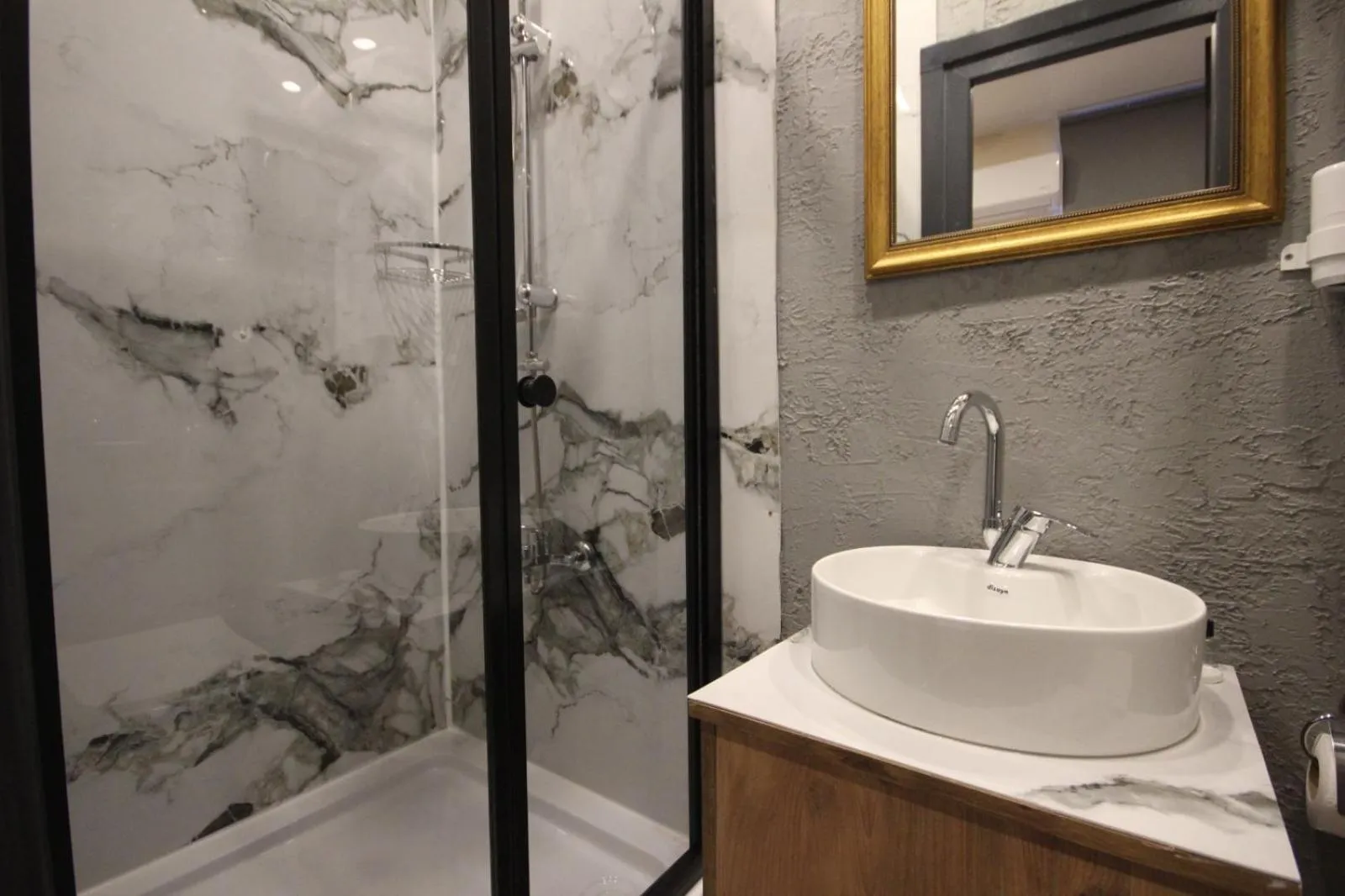 Bathroom in TAXIM 34 Hotel İstanbul