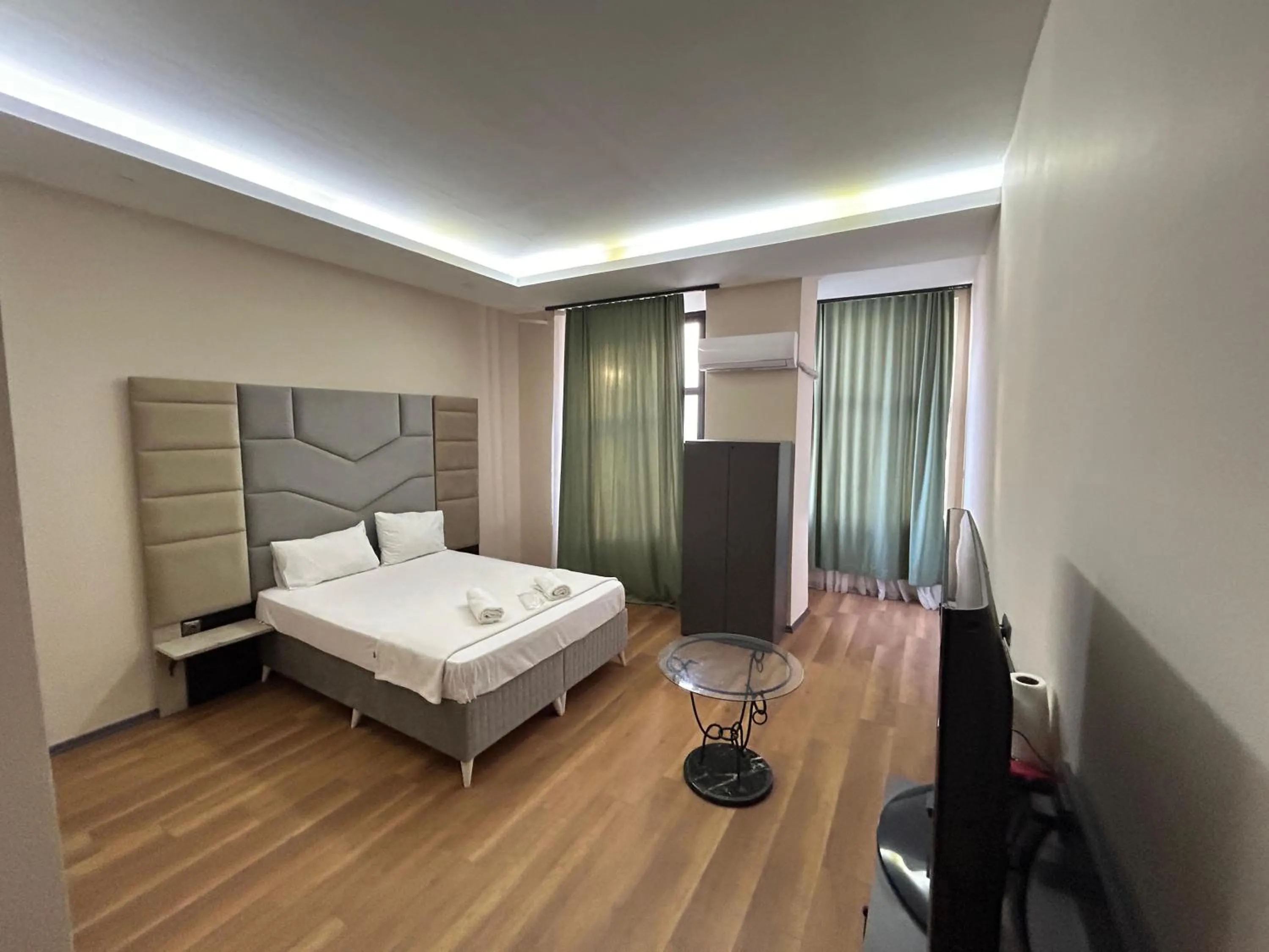 Bedroom, Bed in TAXIM 34 Hotel İstanbul