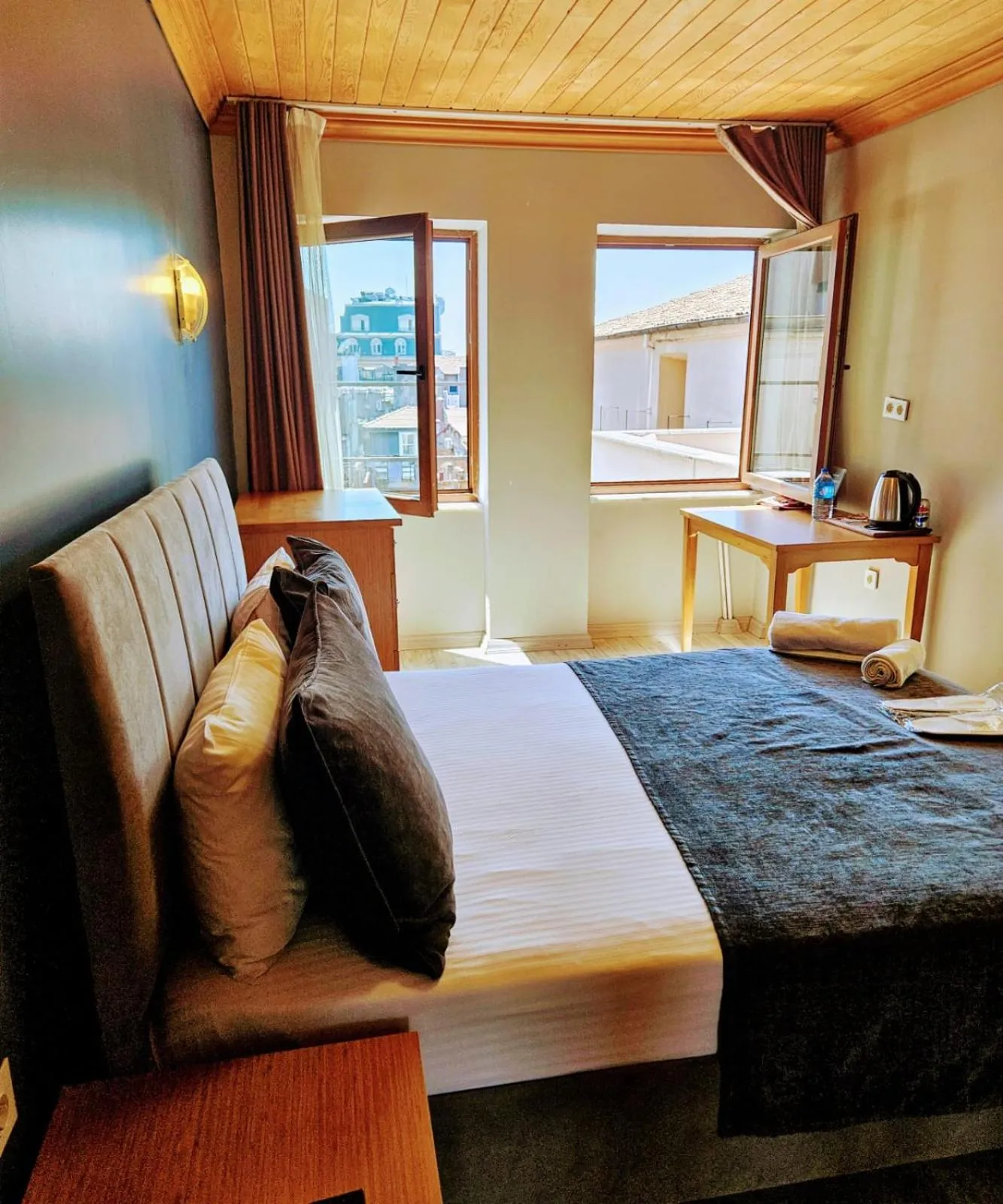 View (from property/room), Bed in TAXIM 34 Hotel İstanbul