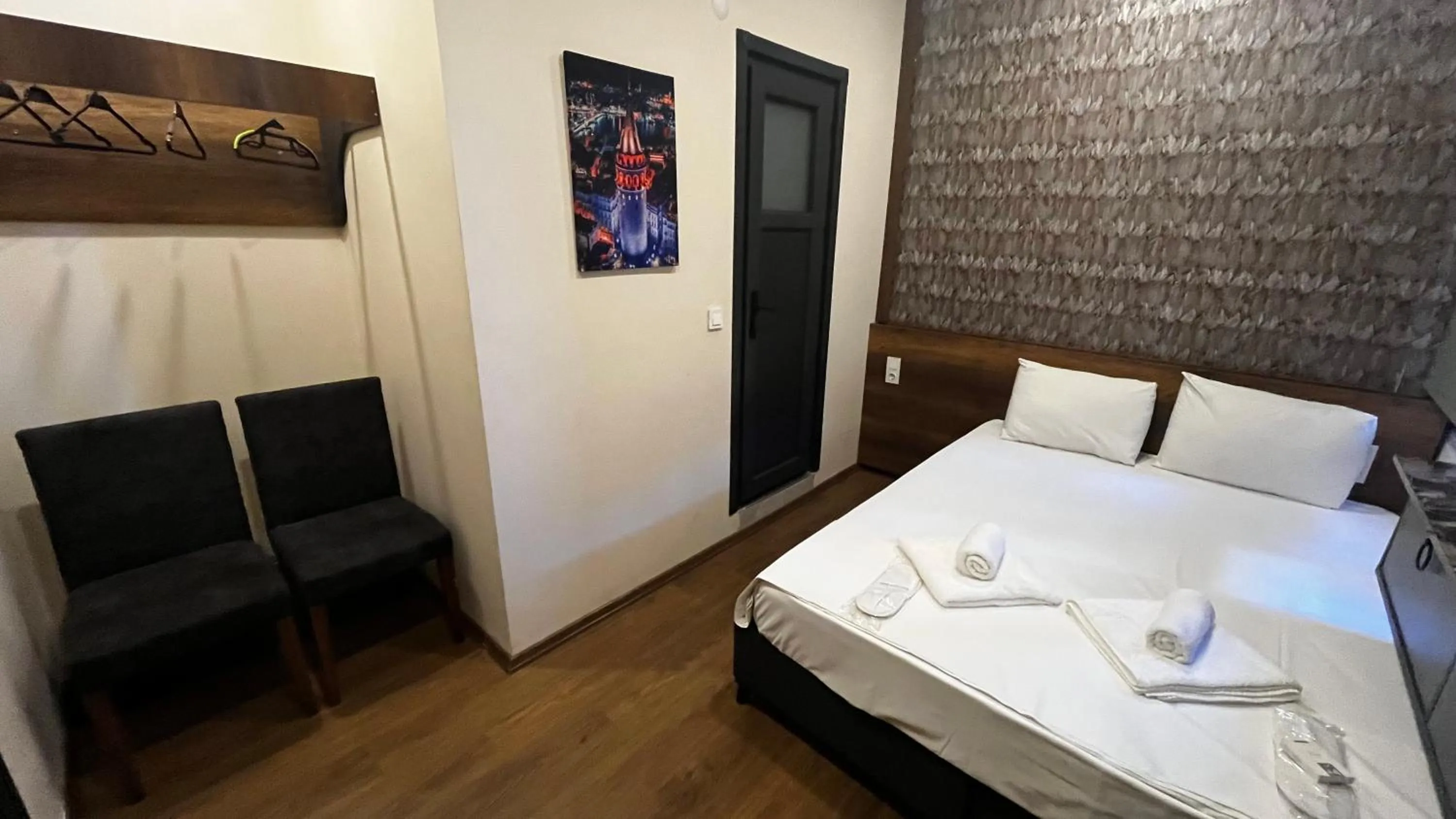 Photo of the whole room, Bed in TAXIM 34 Hotel İstanbul