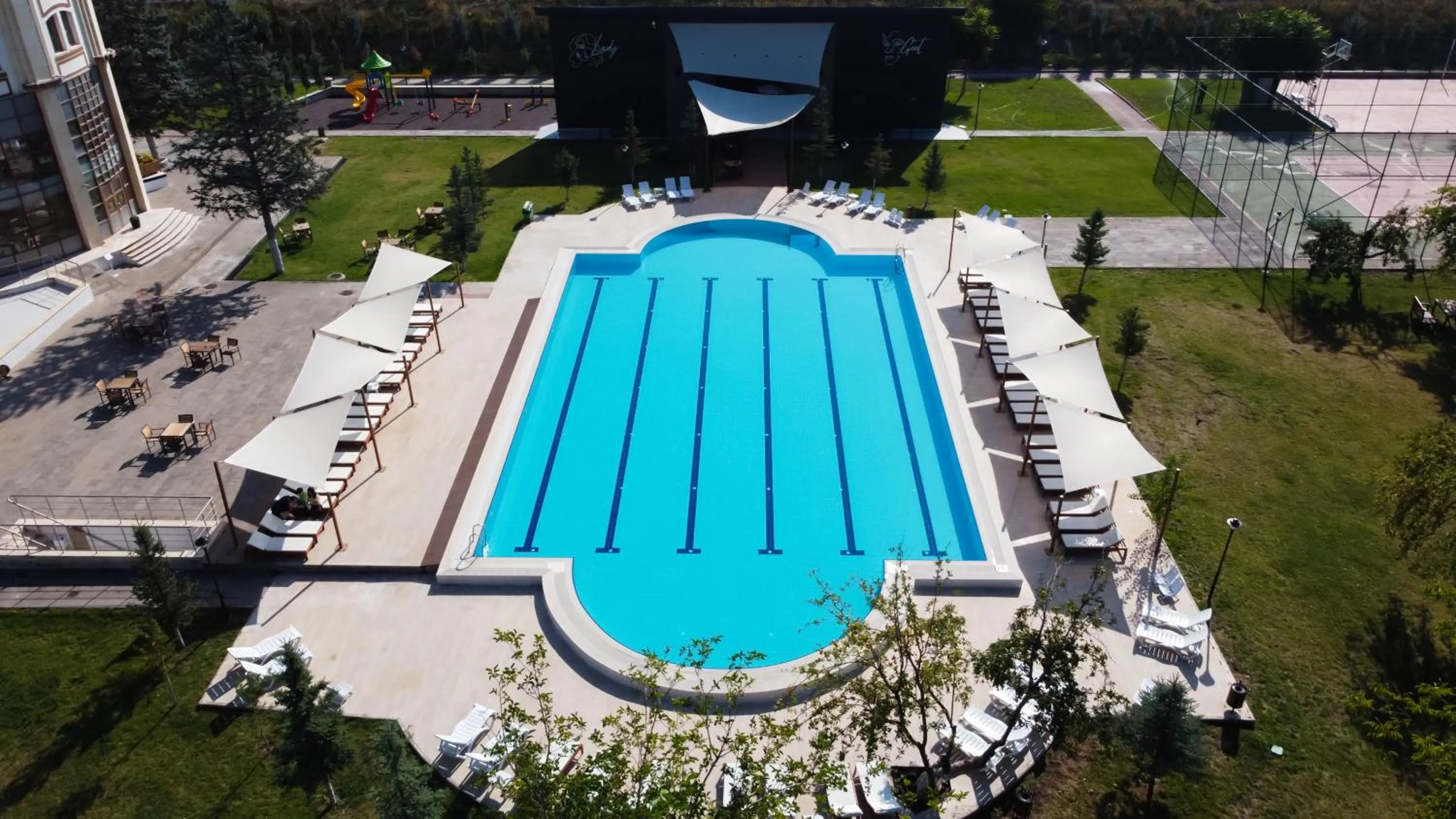 Swimming pool in CONNECT THERMAL HOTEL
