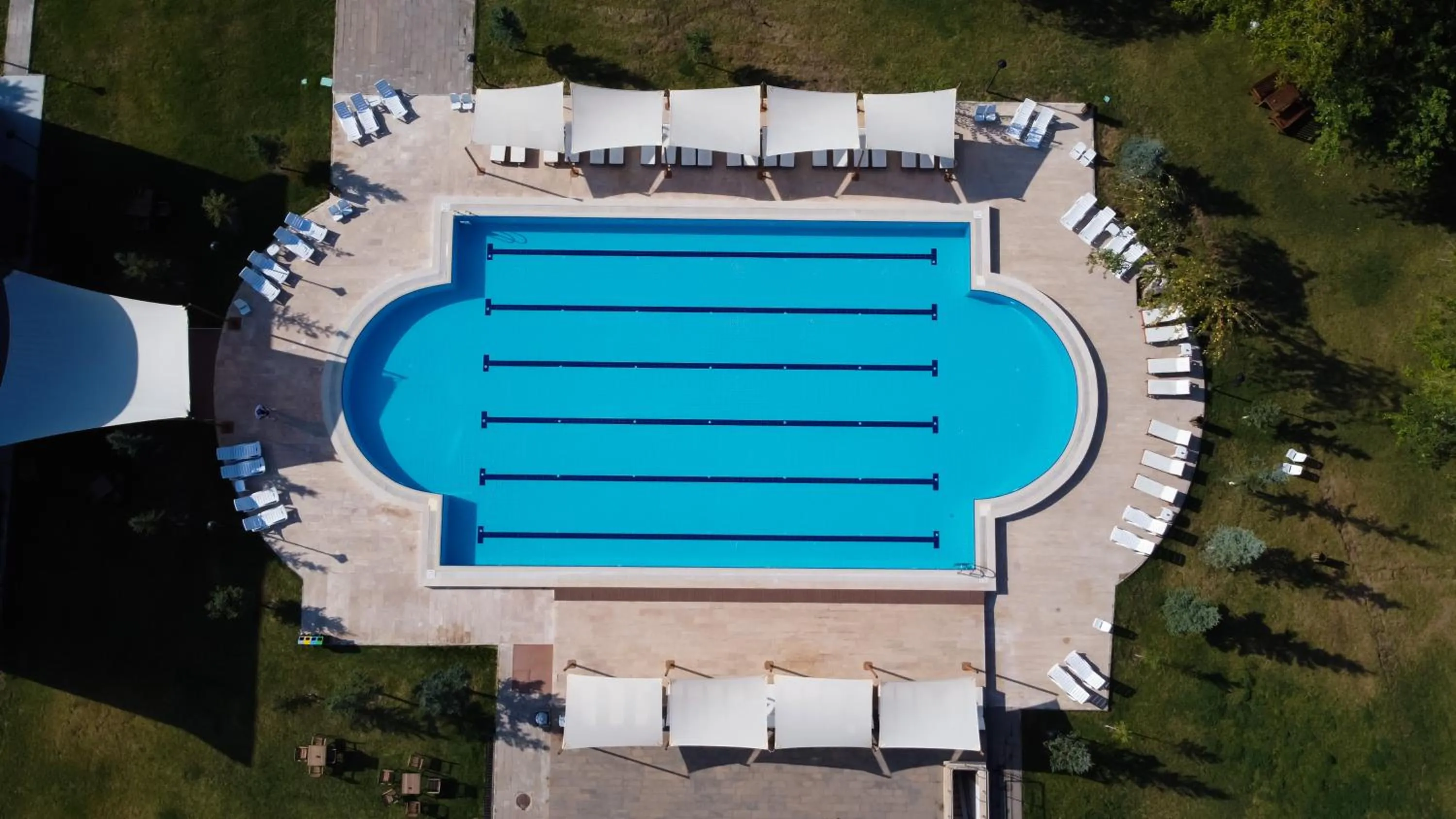 Swimming pool in CONNECT THERMAL HOTEL